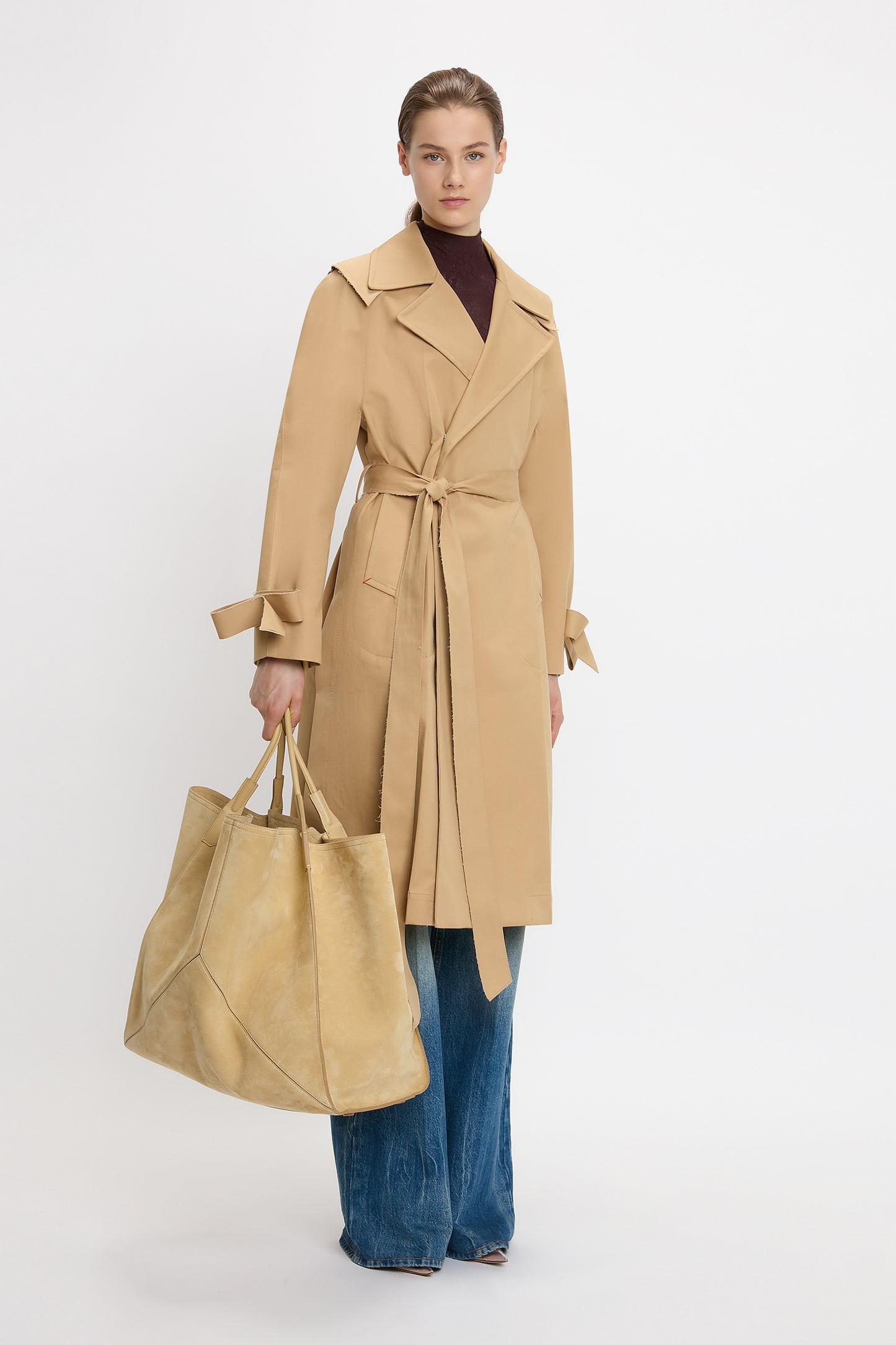 Victoria Travel Tote Bag In Sand Suede