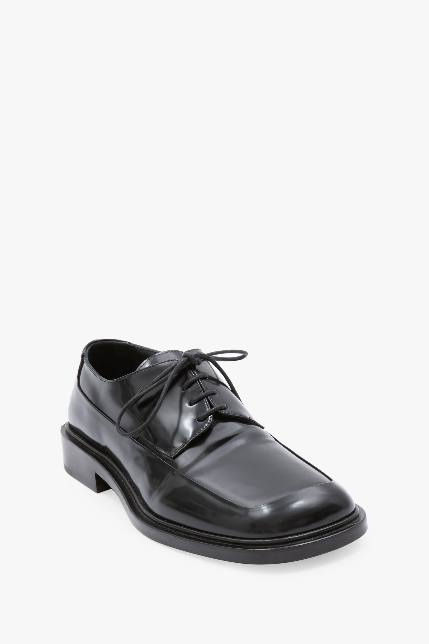 Flat Lace-Up Shoe in Black Leather