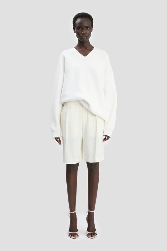 Relaxed Fit V-Neck Jumper In White