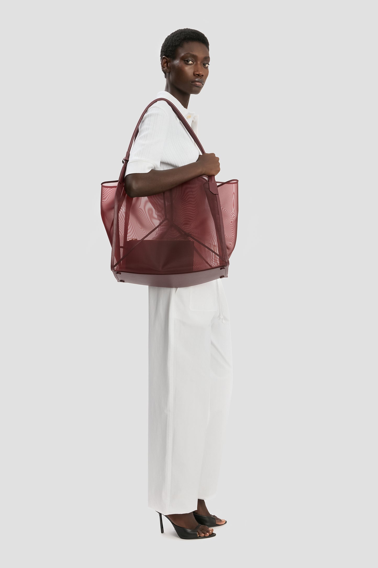 Victoria Tote Bag Large In Burgundy Mesh