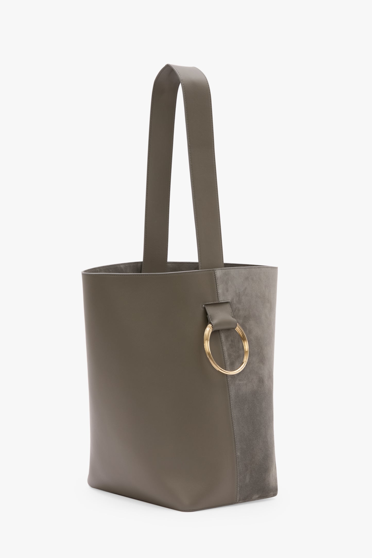 Dia Bucket Bag In Pebble Grey Leather