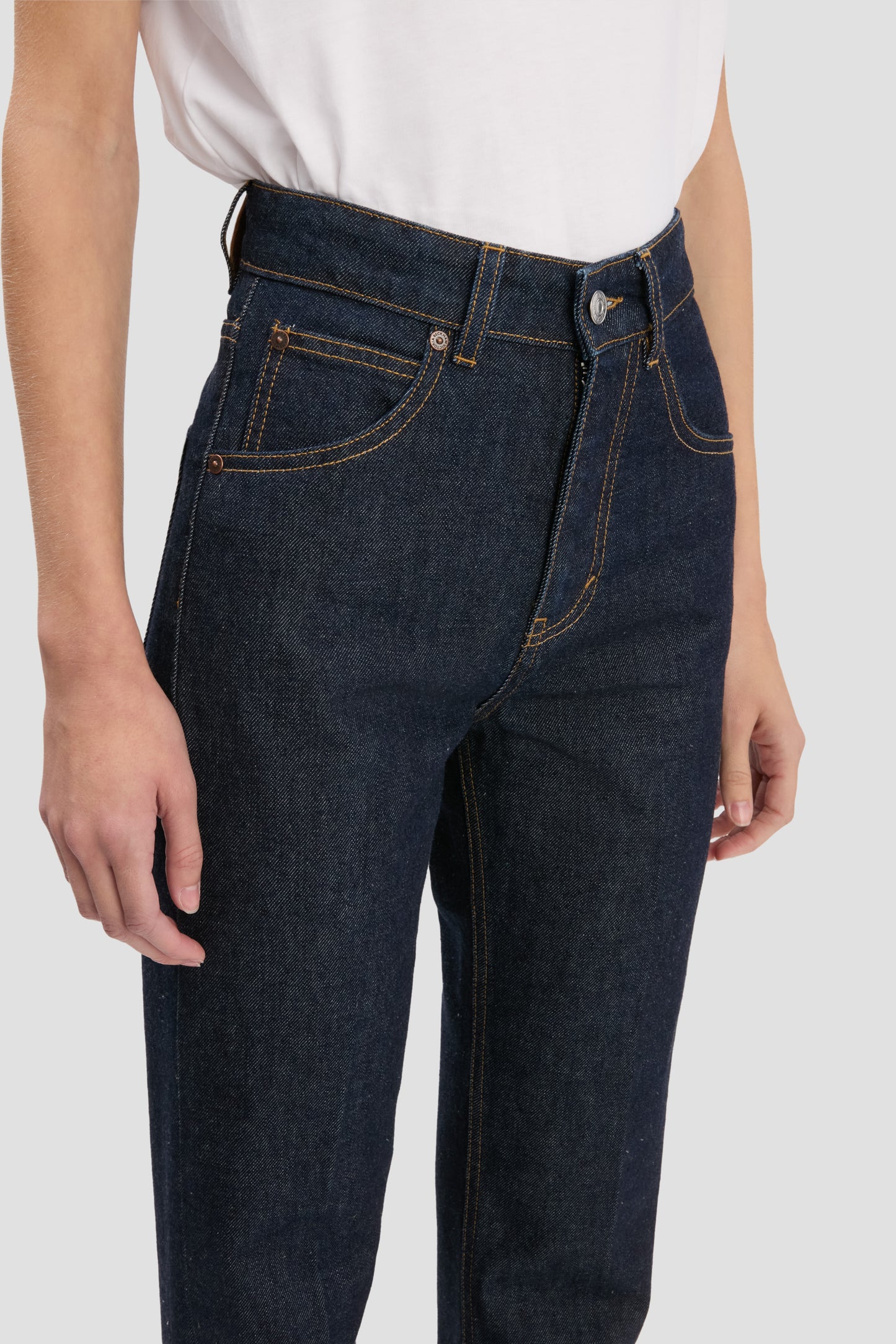 Julia Stretch Jean In Indigo Rinse