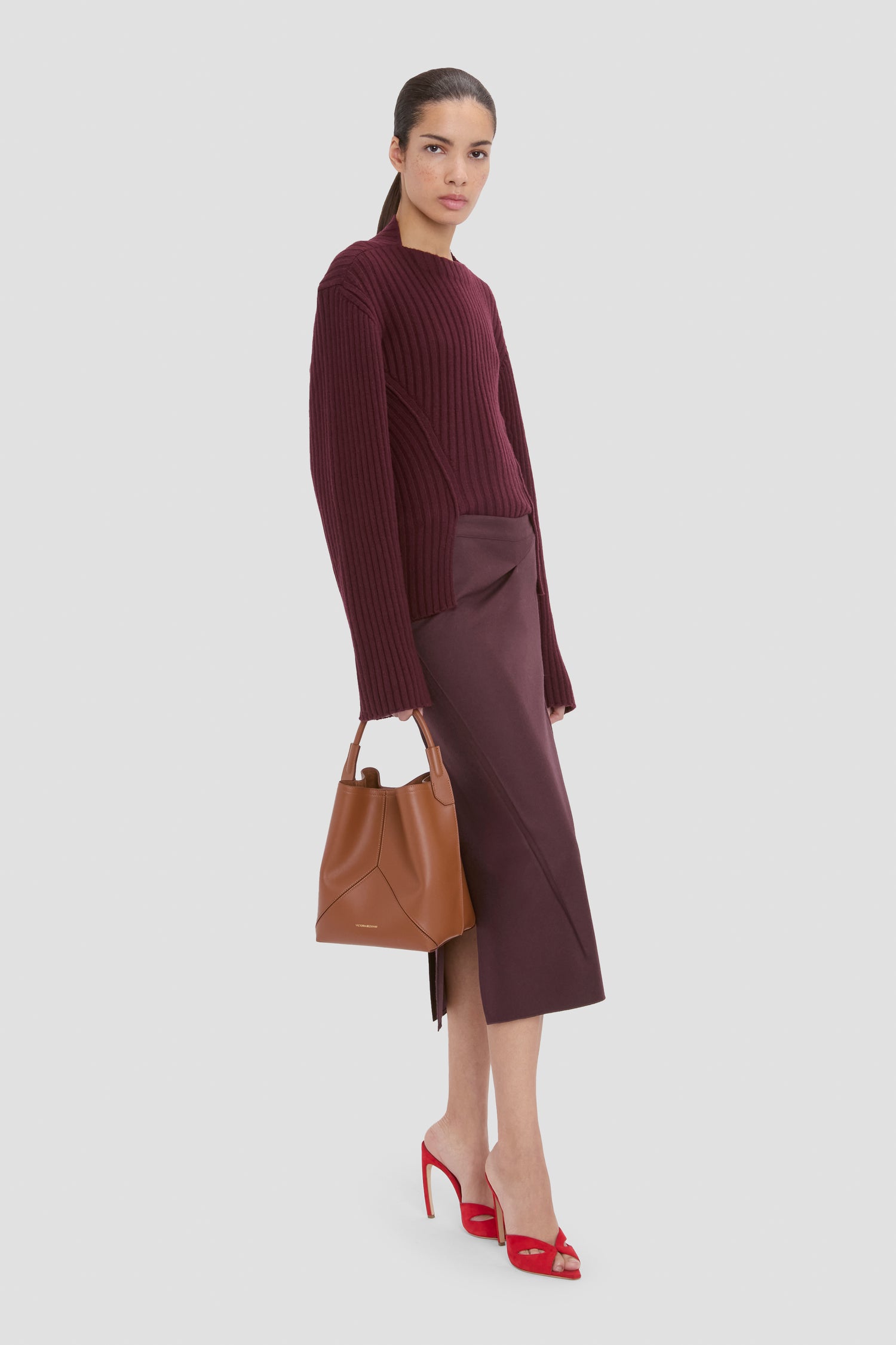 Victoria Bucket Bag