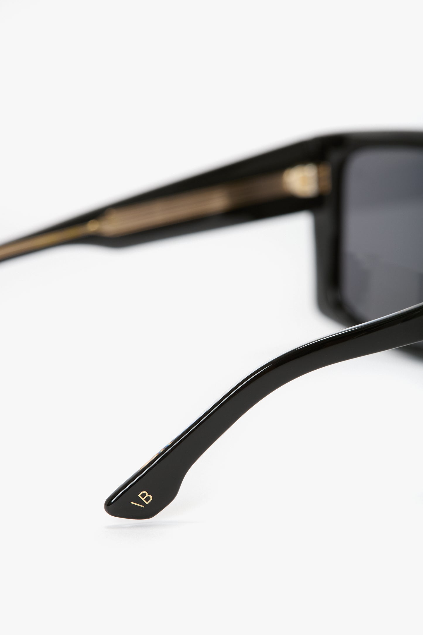 Oversized Flat Top Frame In Black