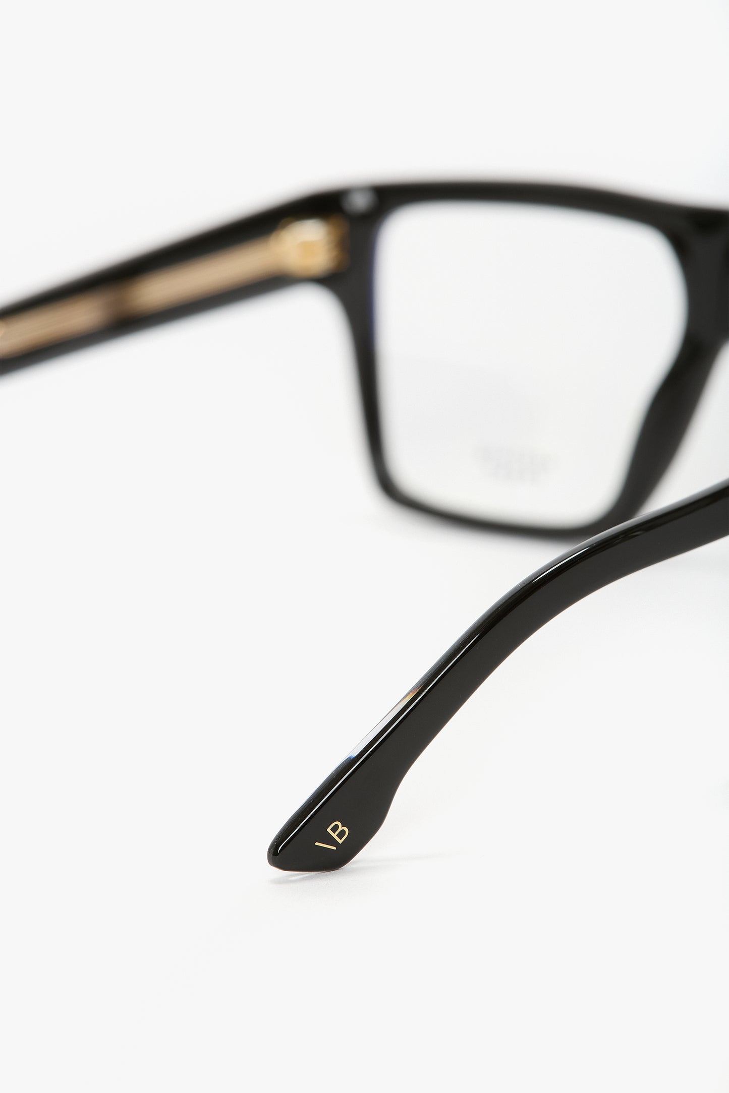 Sculpted Flat Top Frame In Black