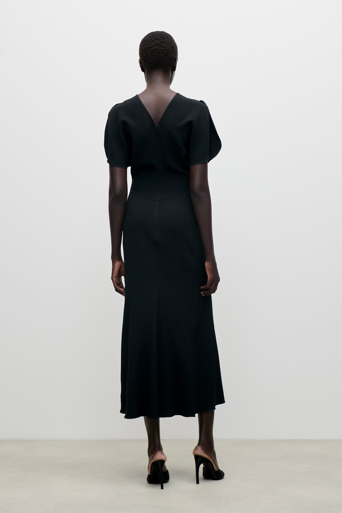 Bela Midi Dress In Black