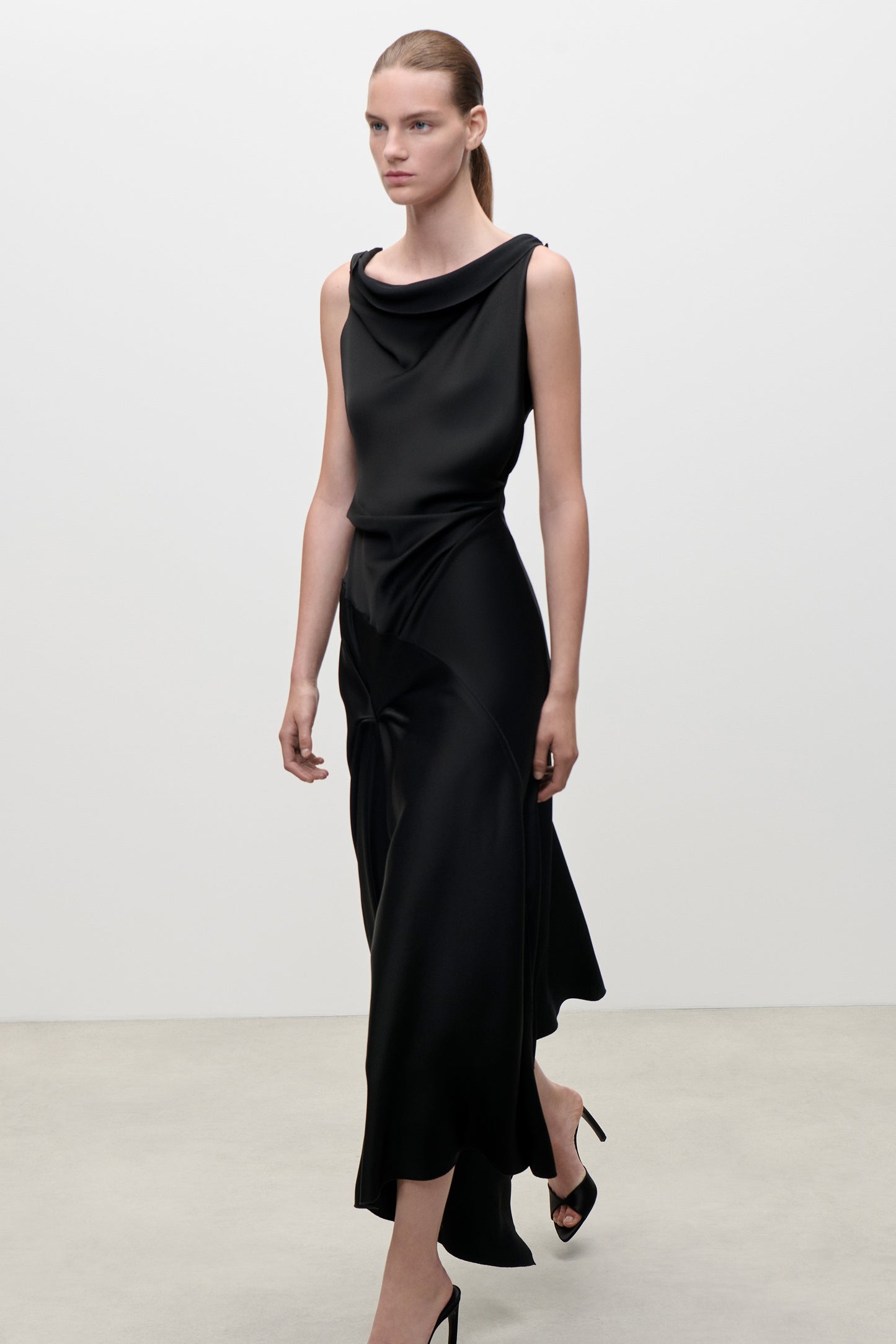 Posy Midi Dress In Black