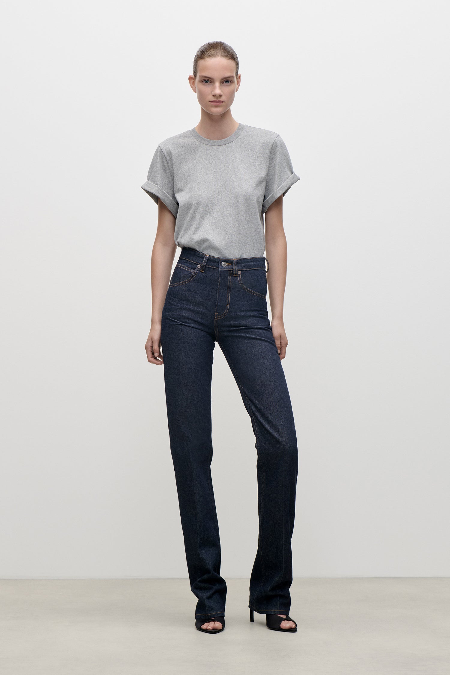 Julia Stretch Jean In Indigo Rinse