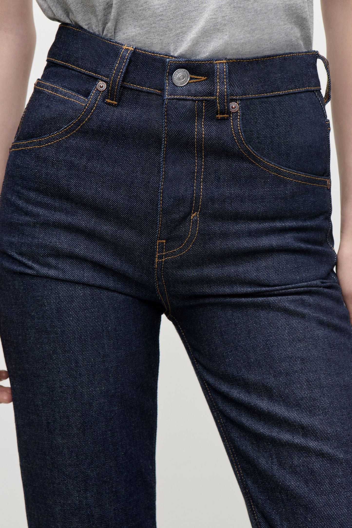 Julia Stretch Jean In Indigo Rinse