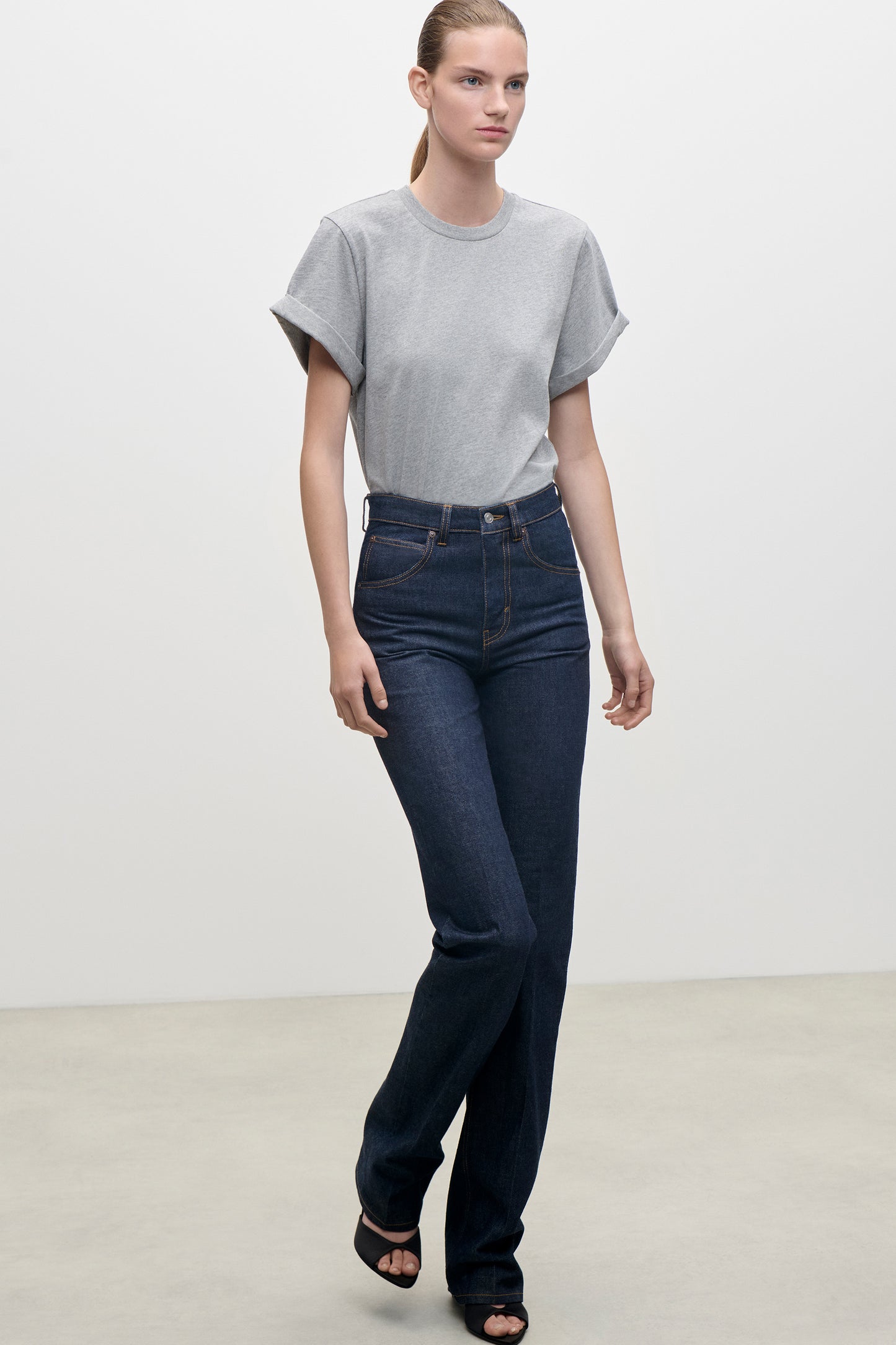 Julia Stretch Jean In Indigo Rinse