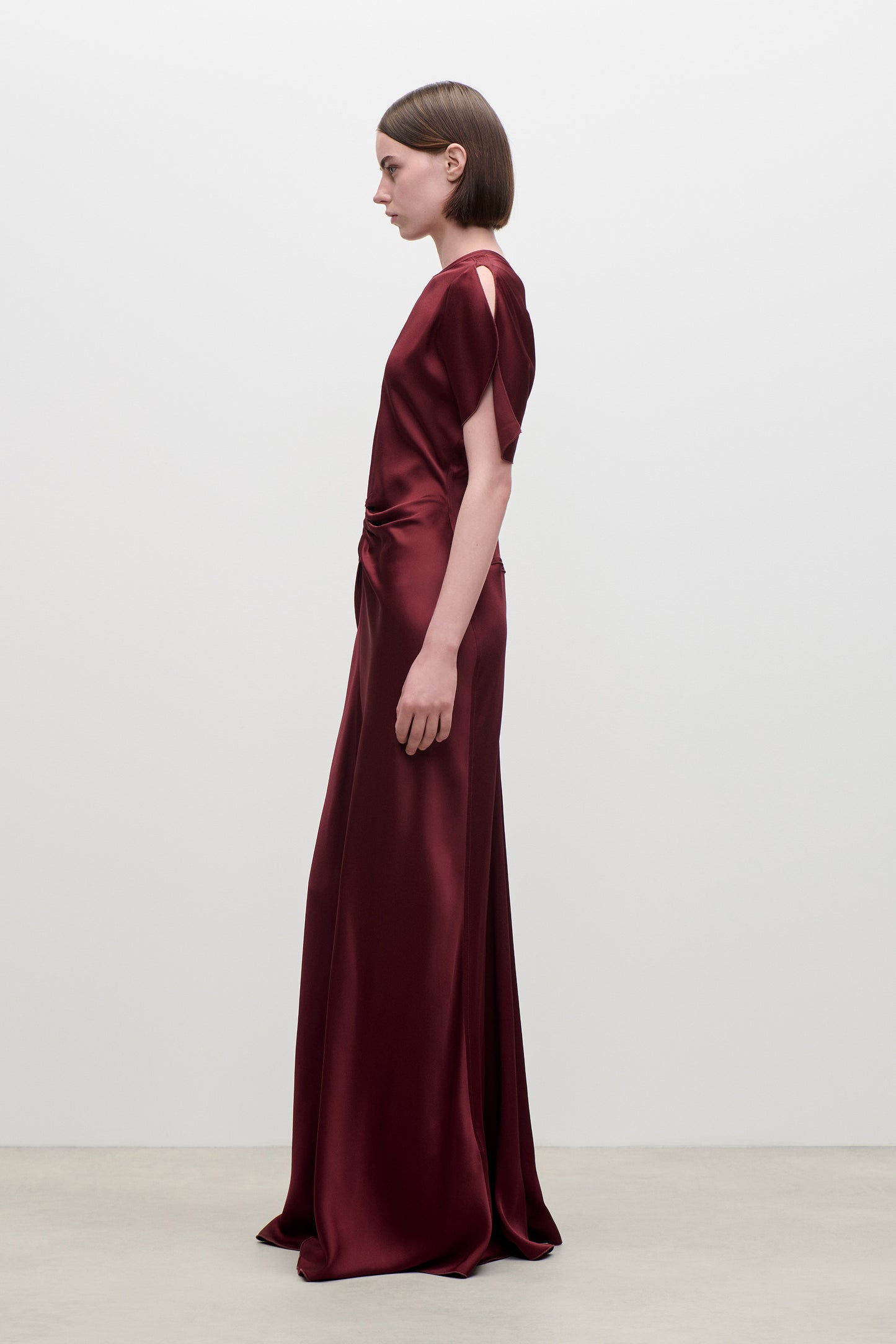 Isabella Gown In Burgundy