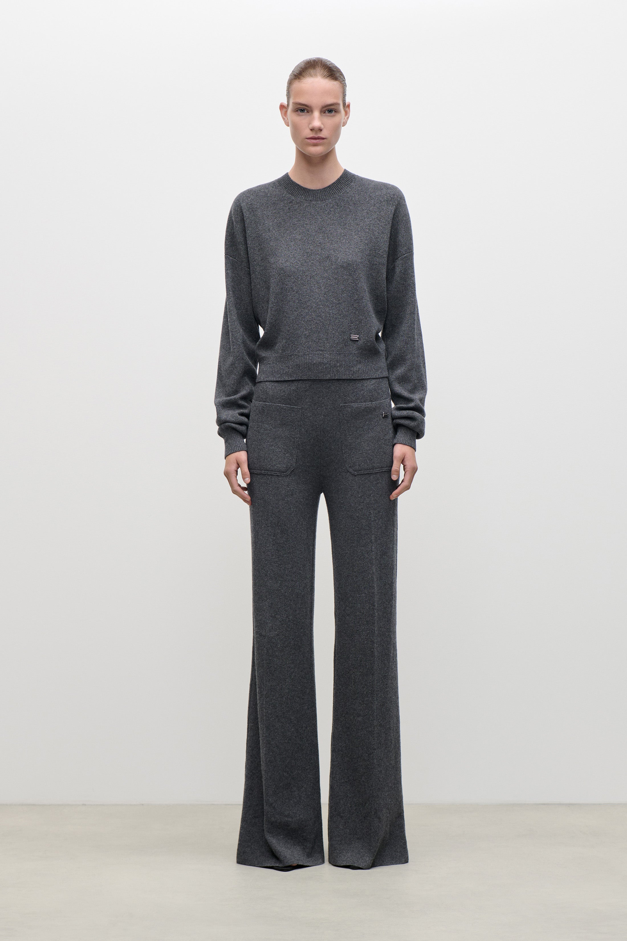 Alina Knitted Trouser In Dark Grey – Victoria Beckham