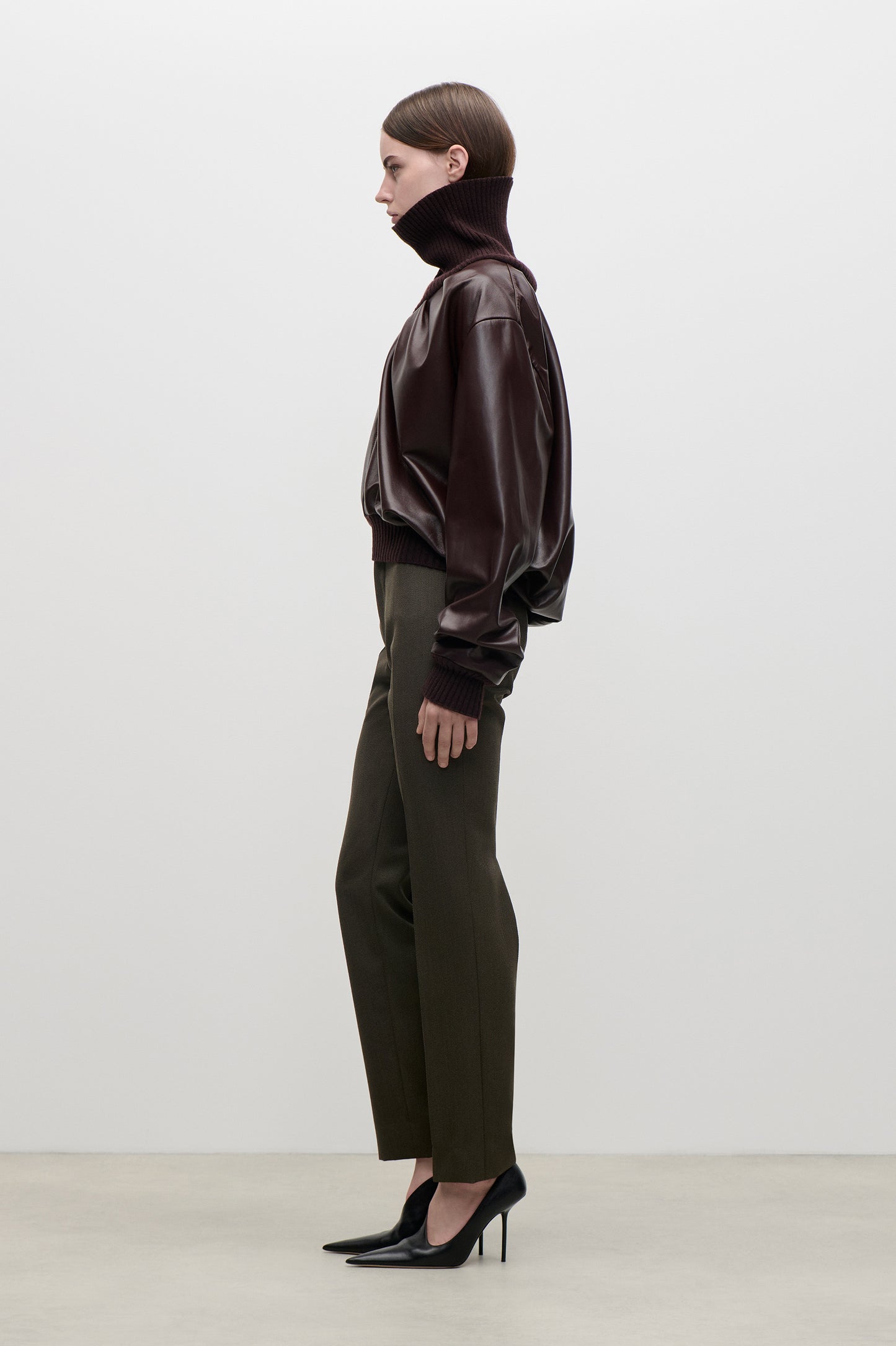 Knitted Collar Leather Top In Burgundy