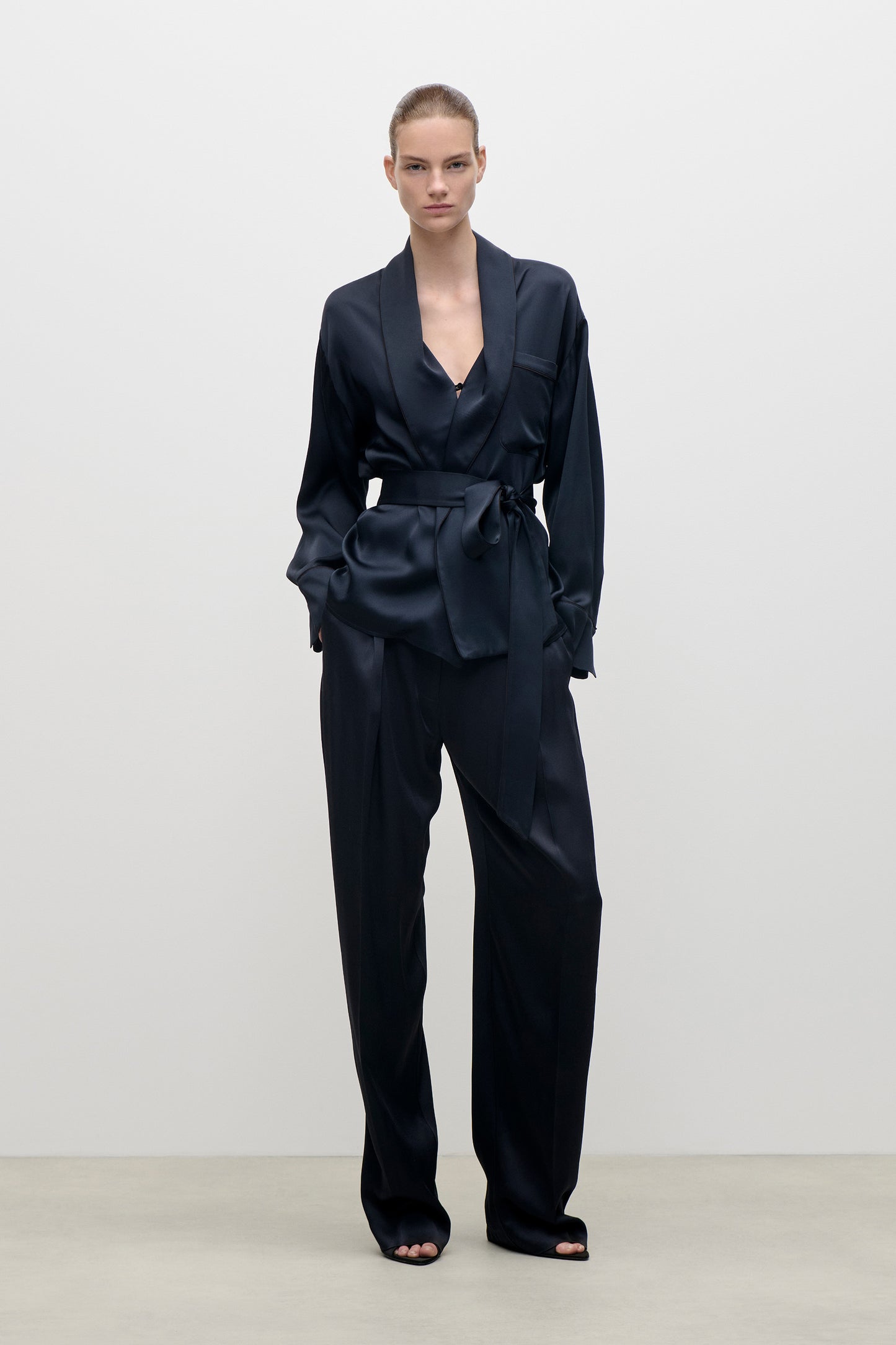 Alba Blouse In Dark Navy