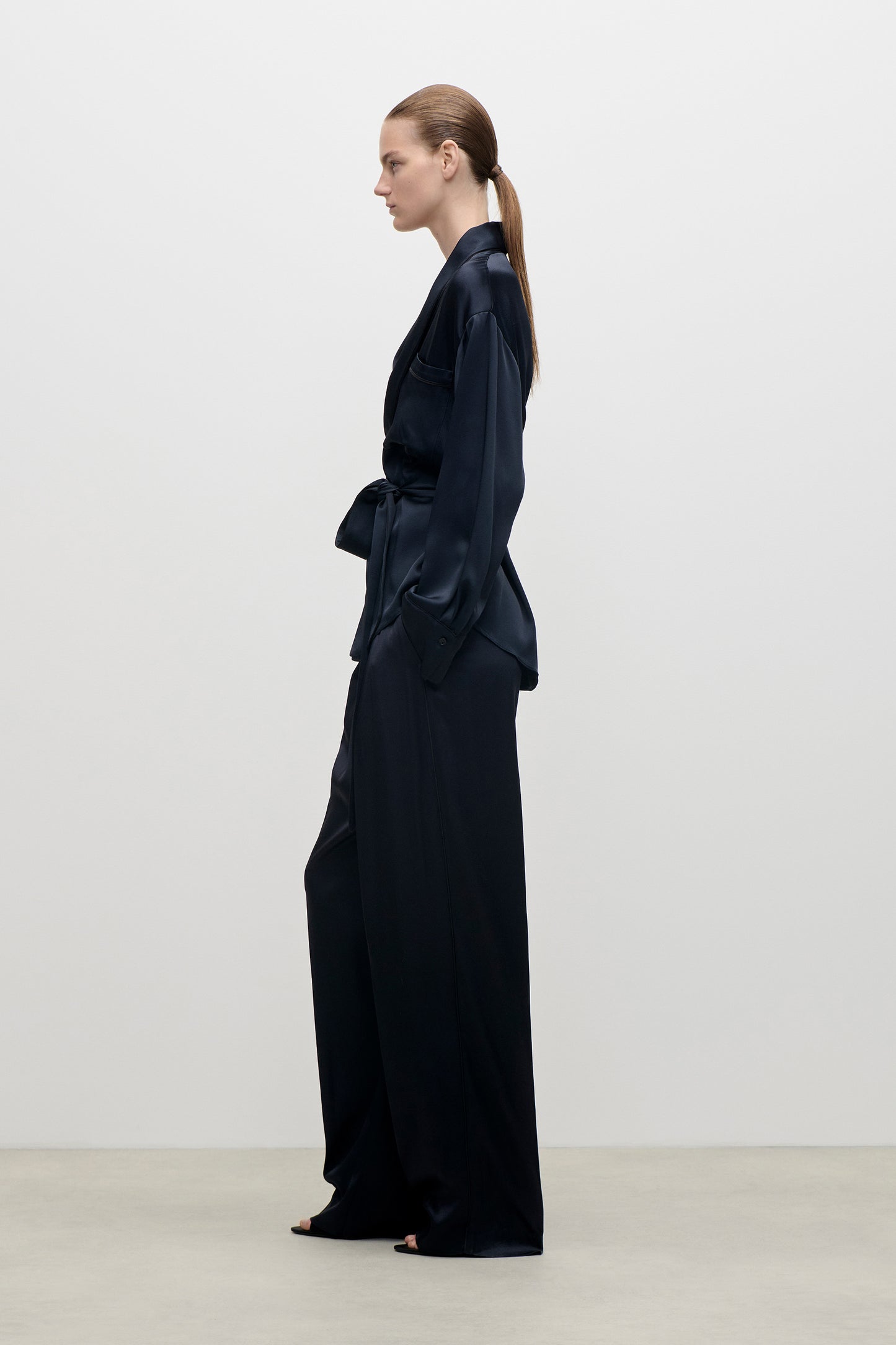Alba Blouse In Dark Navy