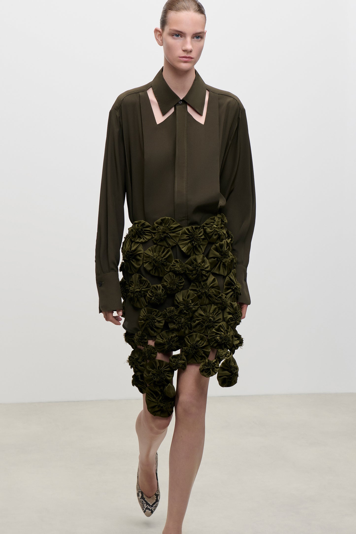 Cut Out Collar Blouse In Green
