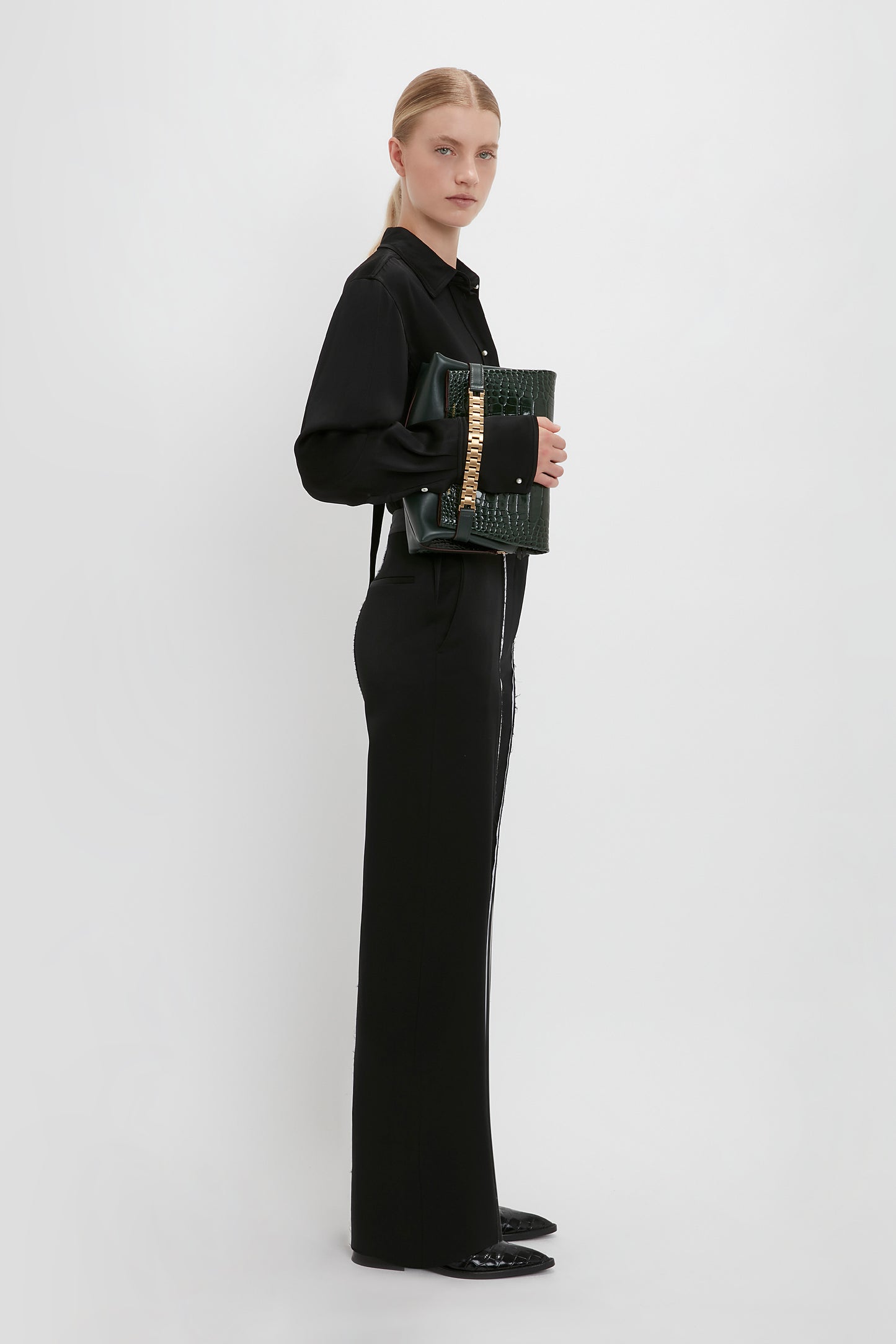 Chain Pouch With Strap In Dark Forest Croc-Effect Leather