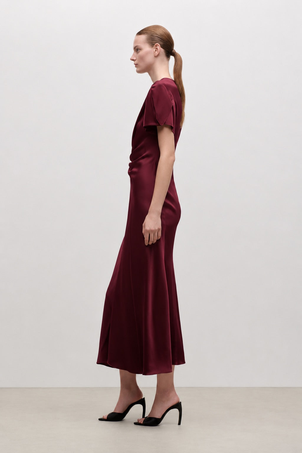 Eve Midi Dress In Burgundy
