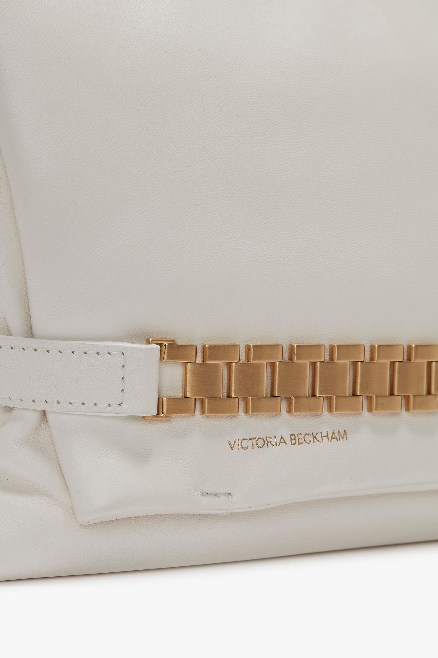 ショルダーバッグ・ポシェット Victoria Beckham PUFFY POUCH WITH CHAIN Puffy Chain Pouch Bag With Strap In White Leather – Victoria