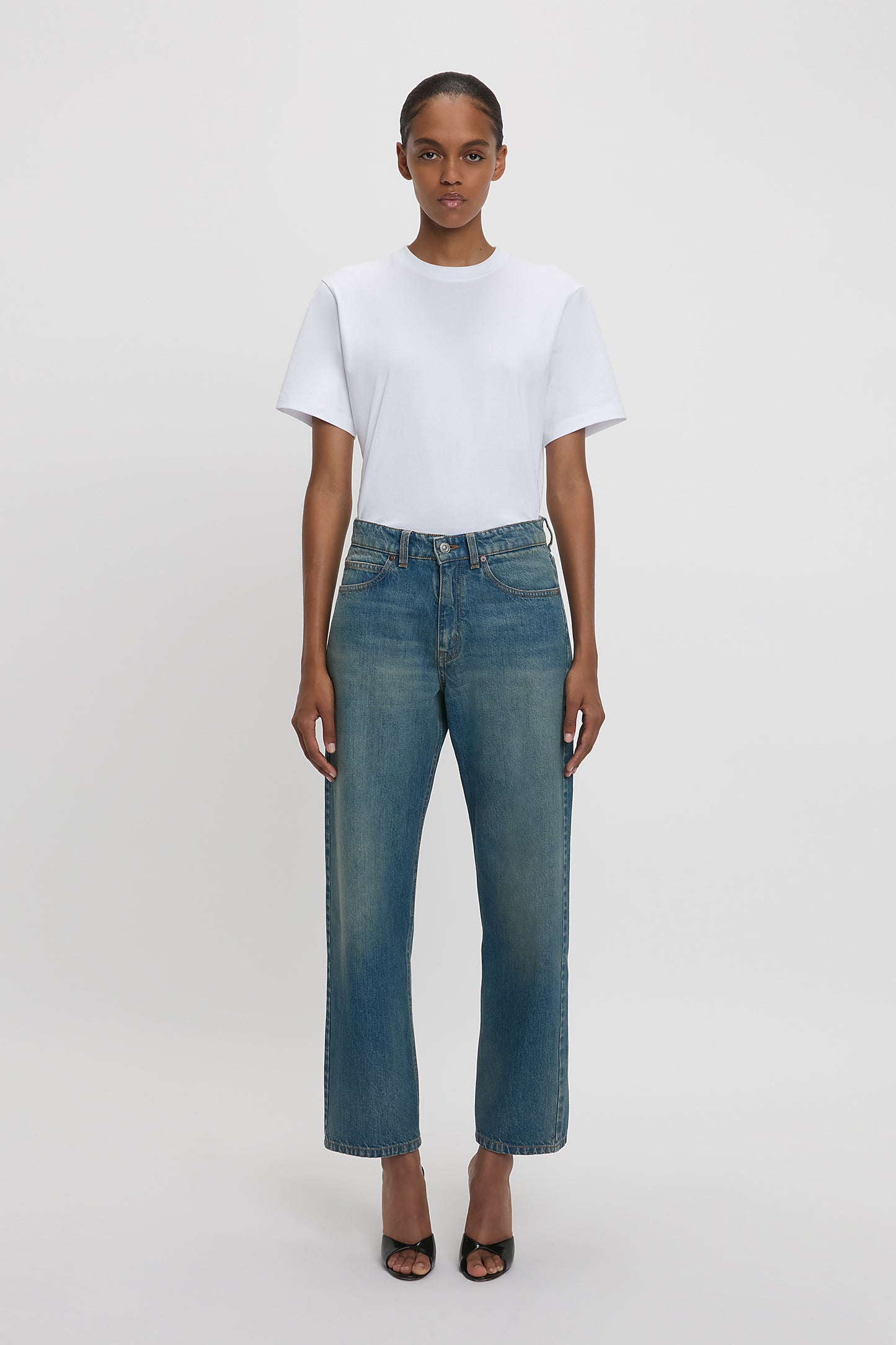 Bernie Relaxed Jean In Mid Blue