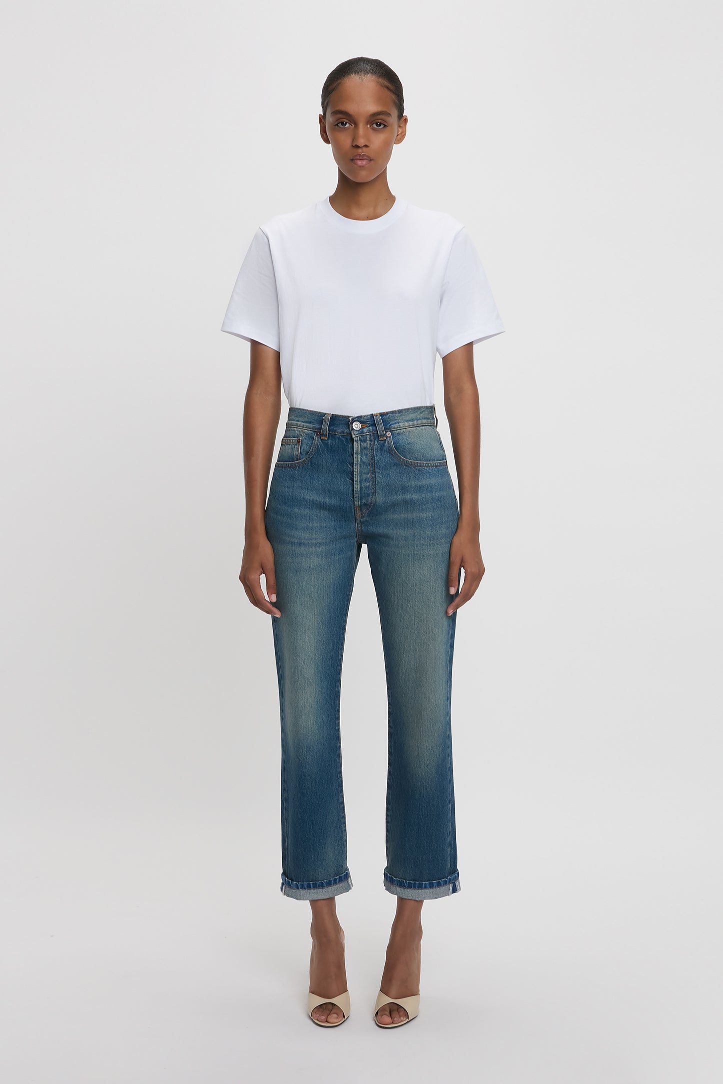 Victoria Relaxed Jean In Mid Blue