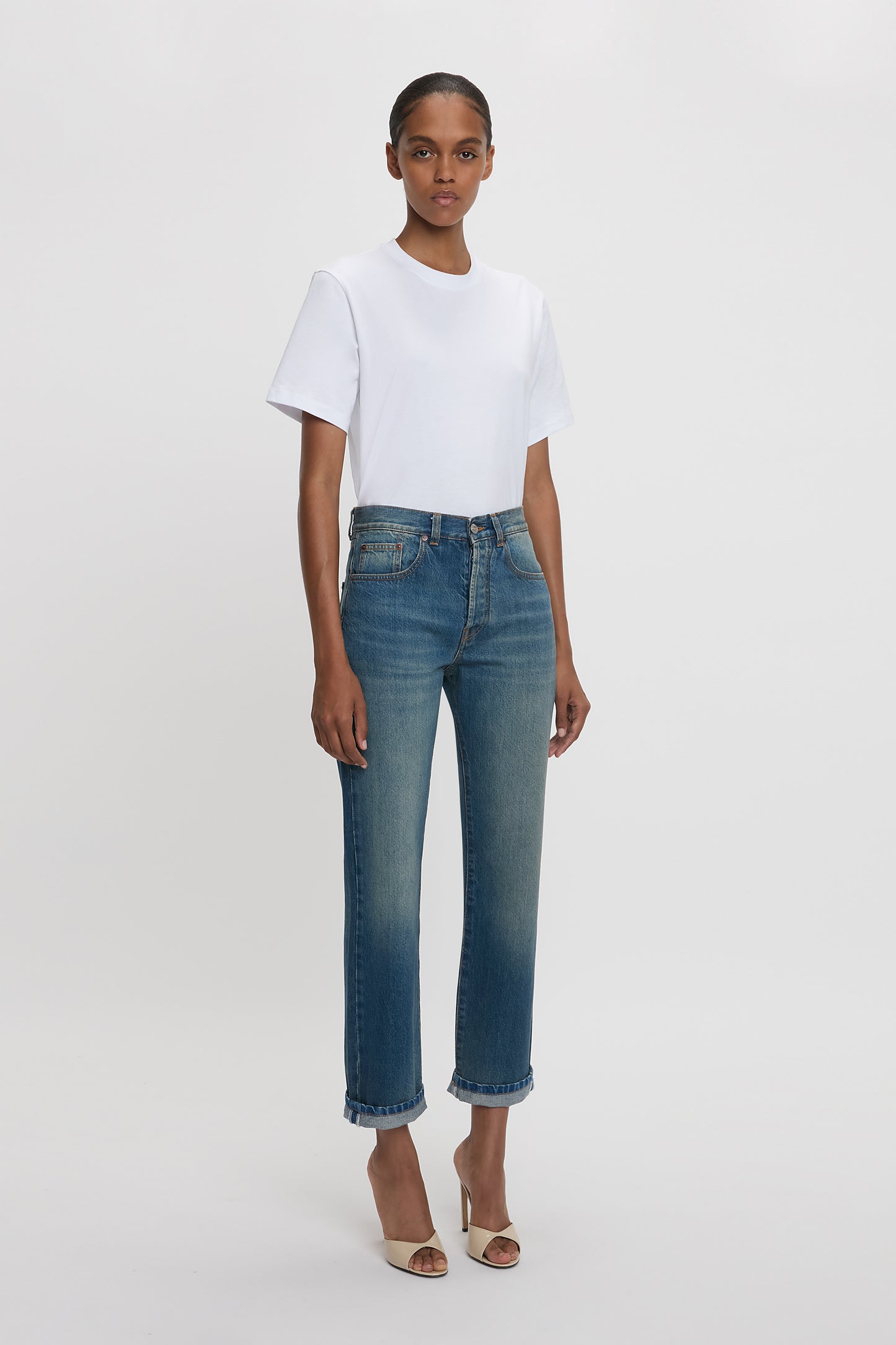 Victoria Relaxed Jean In Mid Blue