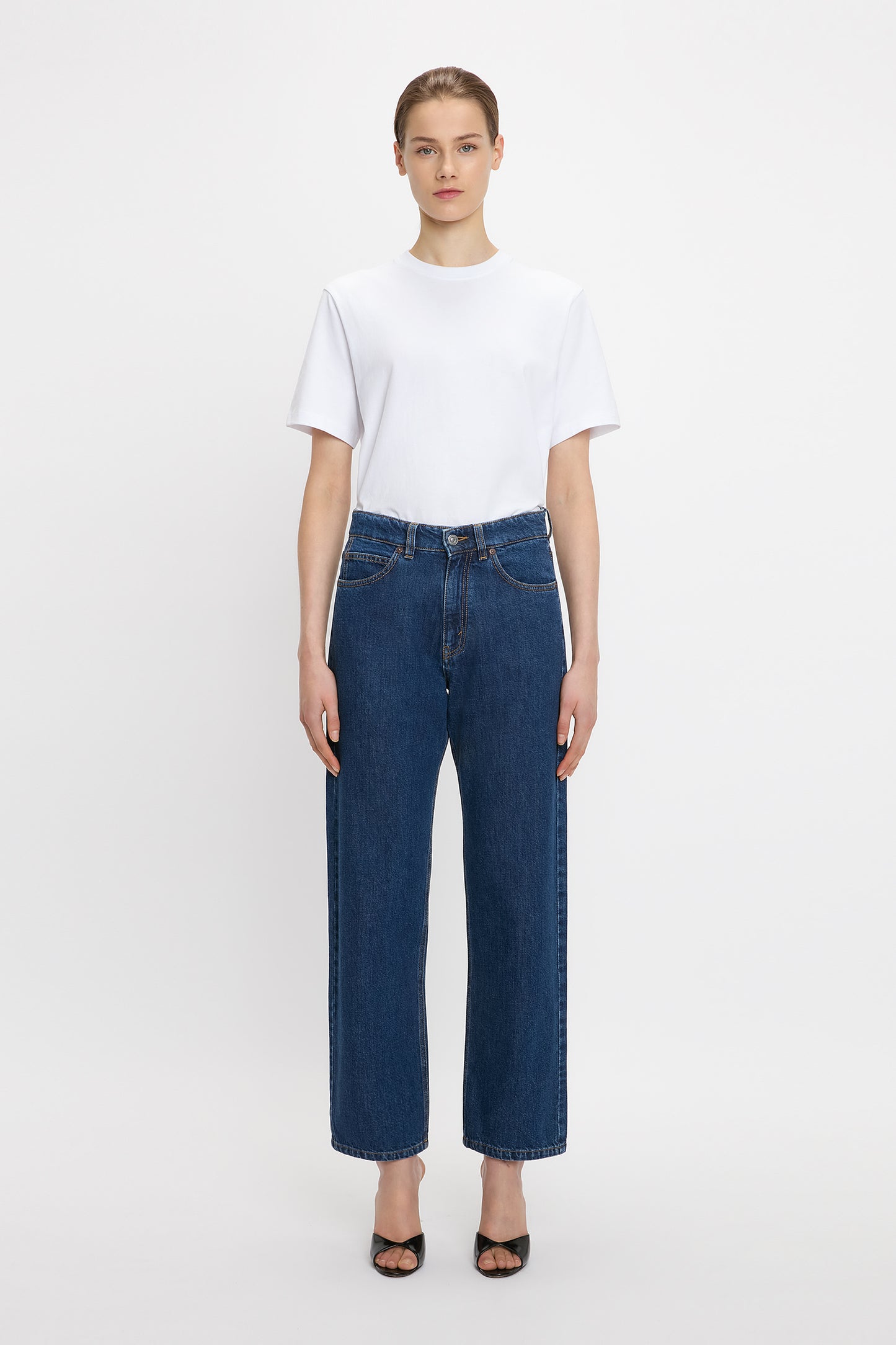 Bernie Relaxed Jean In Deep Blue Stonewash
