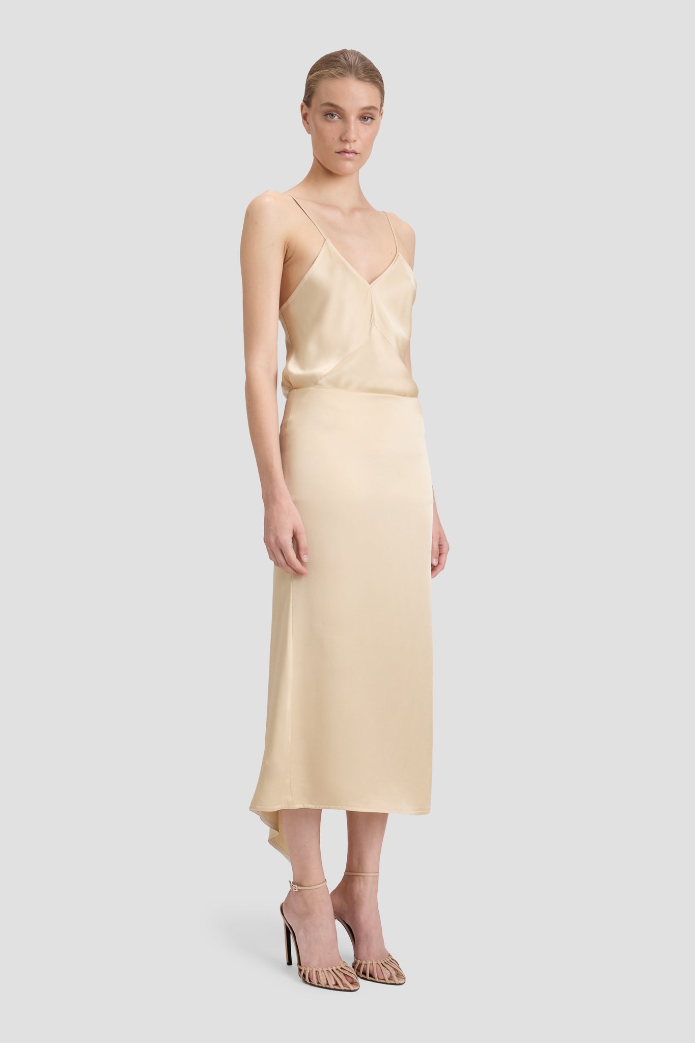 スカート Victoria Beckham 'Kick Detail' skirt Kick Detail Skirt In Macadamia – Victoria Beckham UK