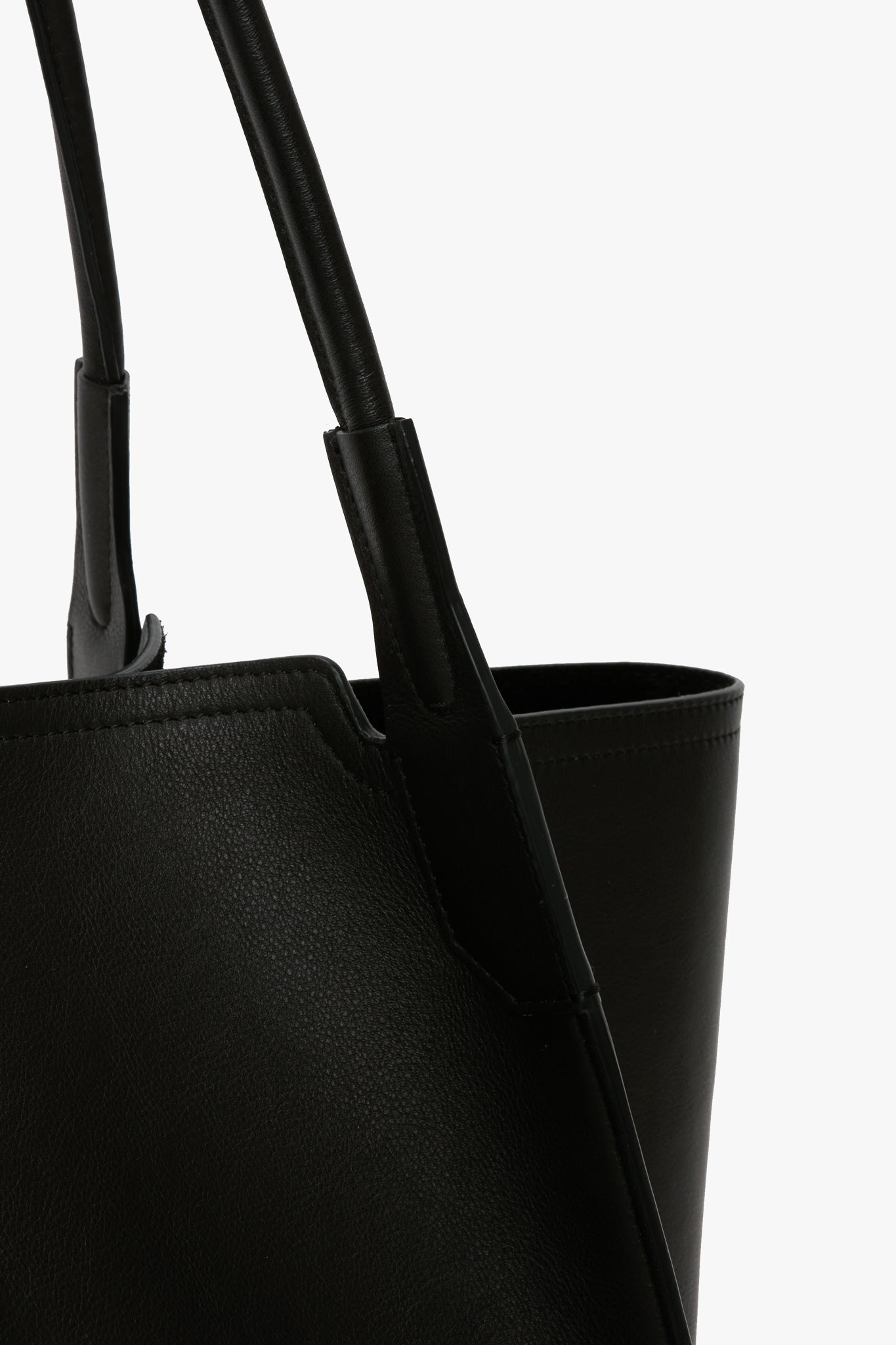 Victoria Tote In Black Soft Leather