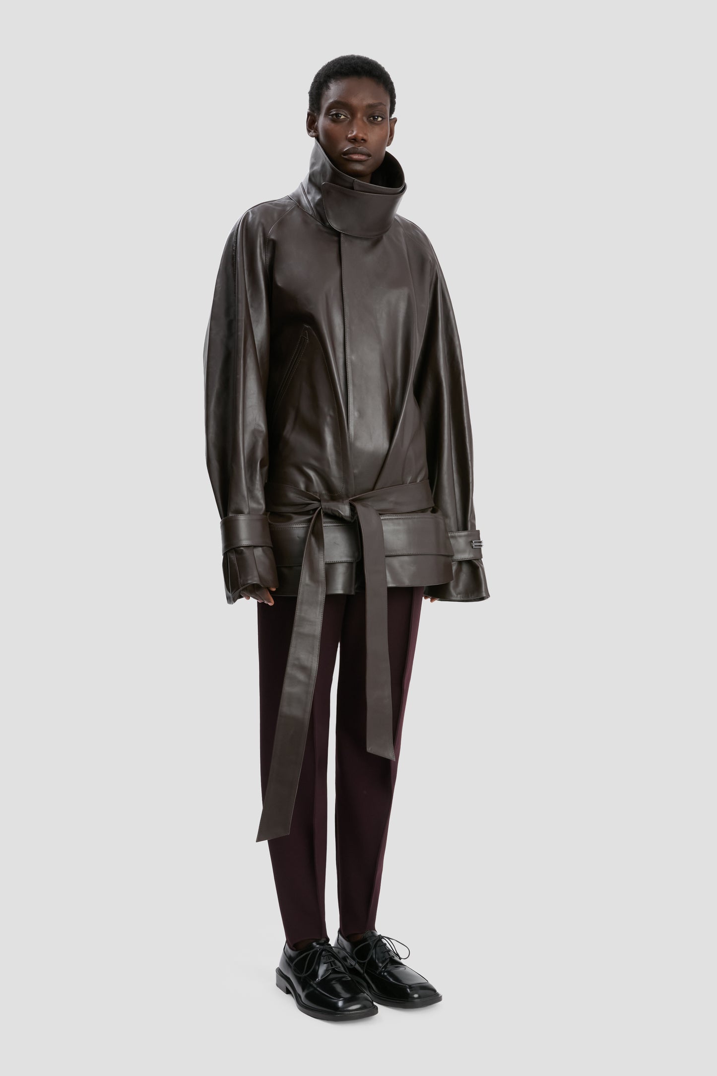Cropped Belted Leather Trench In Dark Chocolate