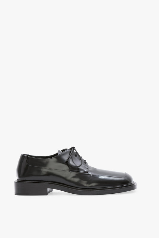 Flat Lace-Up Shoe in Black Smooth Leather