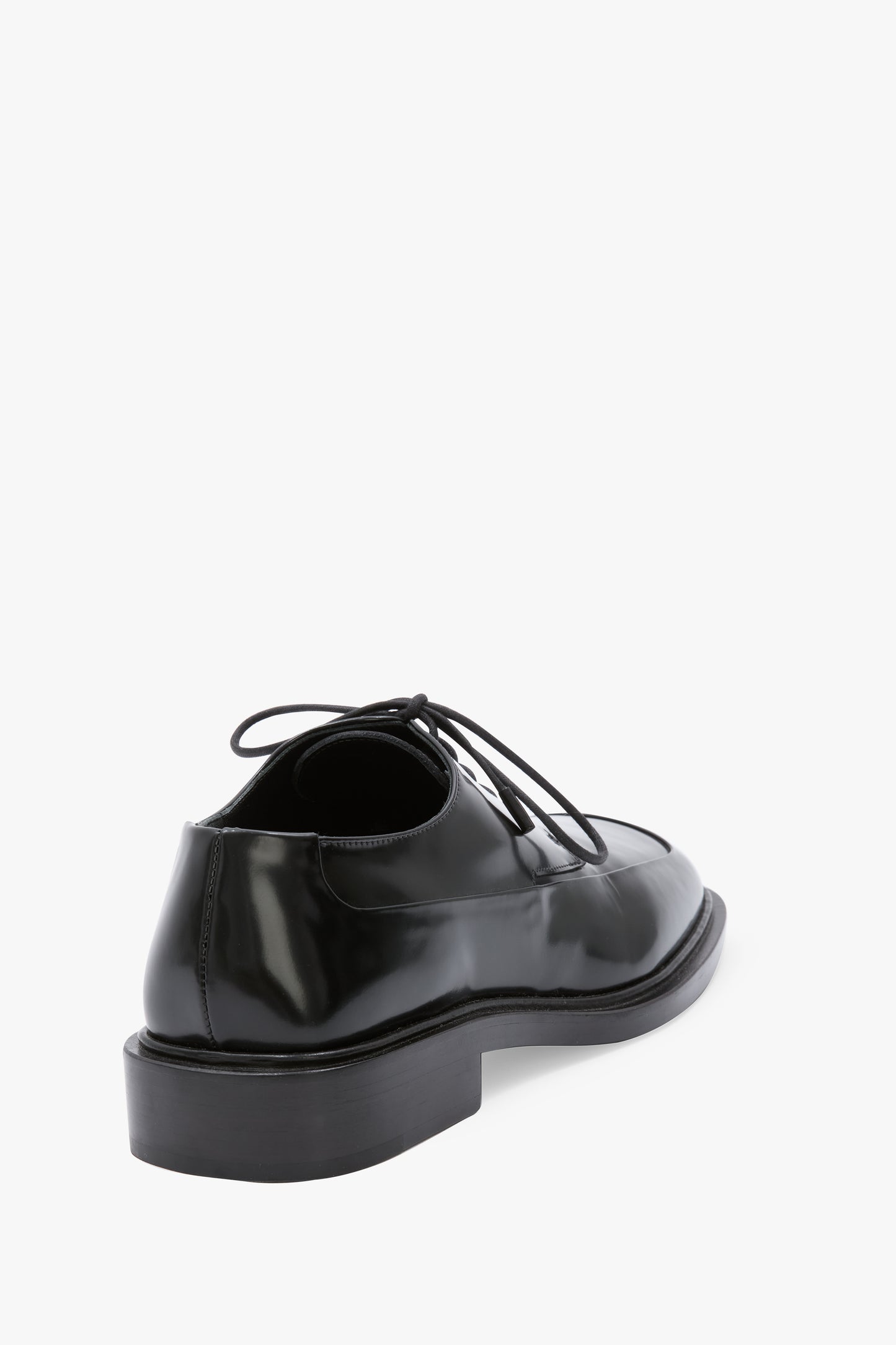 Flat Lace-Up Shoe in Black Smooth Leather