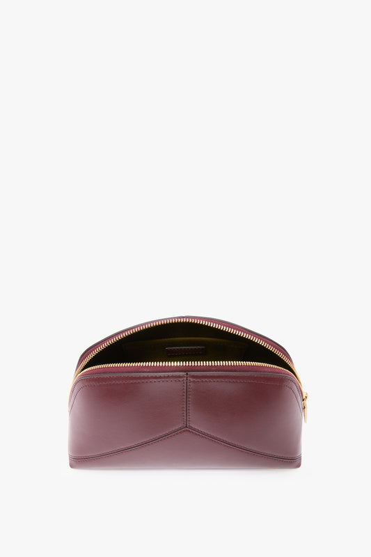 Victoria Large Travel Pouch In Black Leather – Victoria Beckham UK