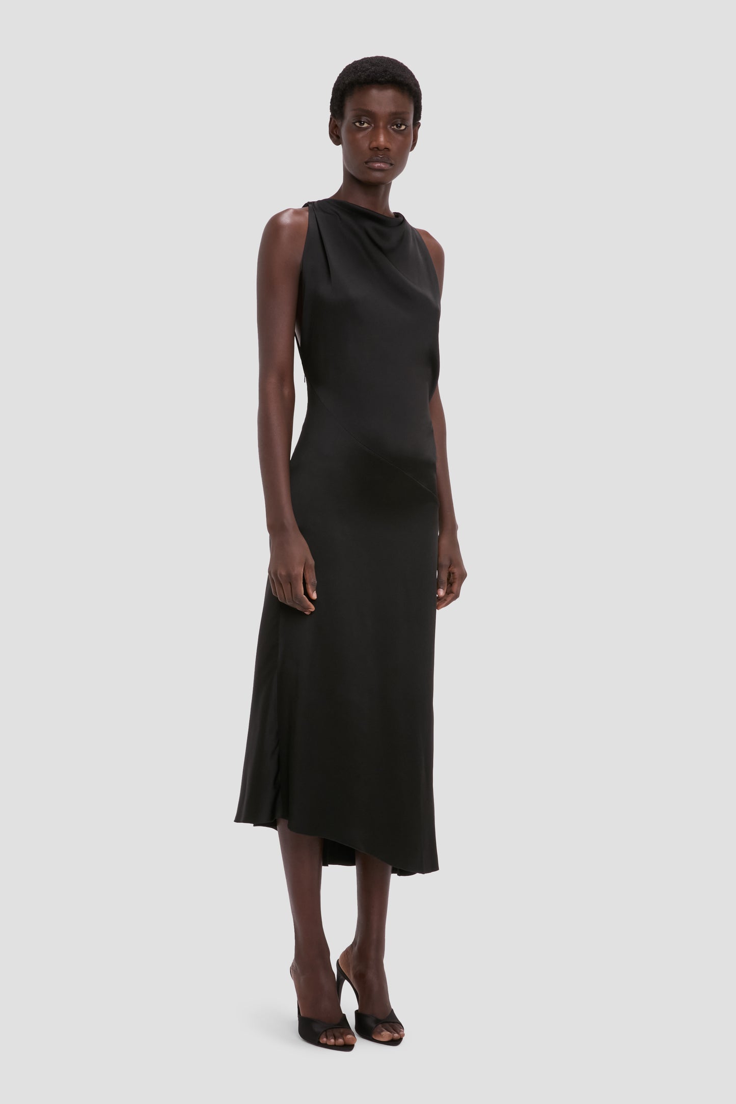 Sleeveless Twist Dress In Black
