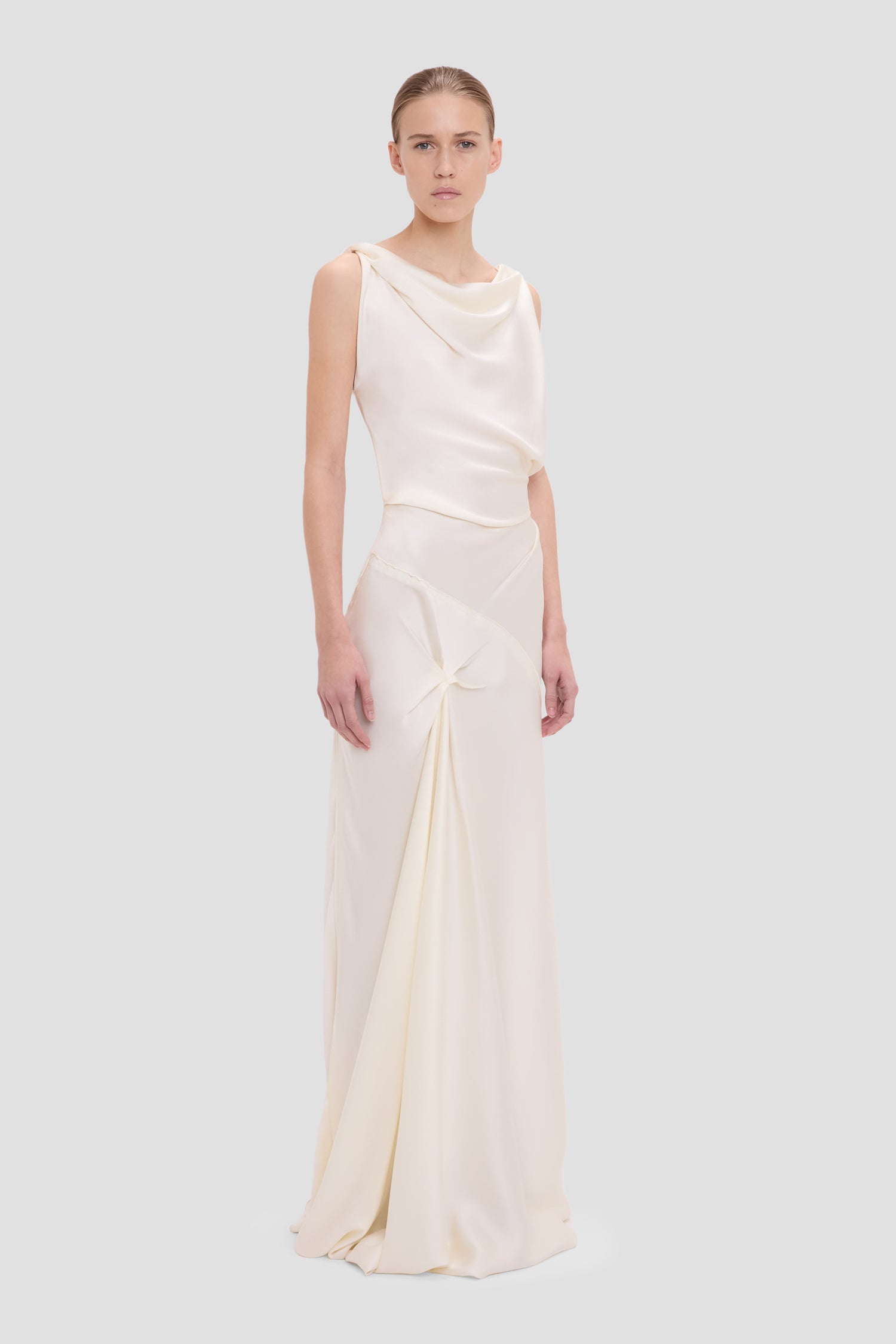 Posy Gown In Ivory – Victoria Beckham