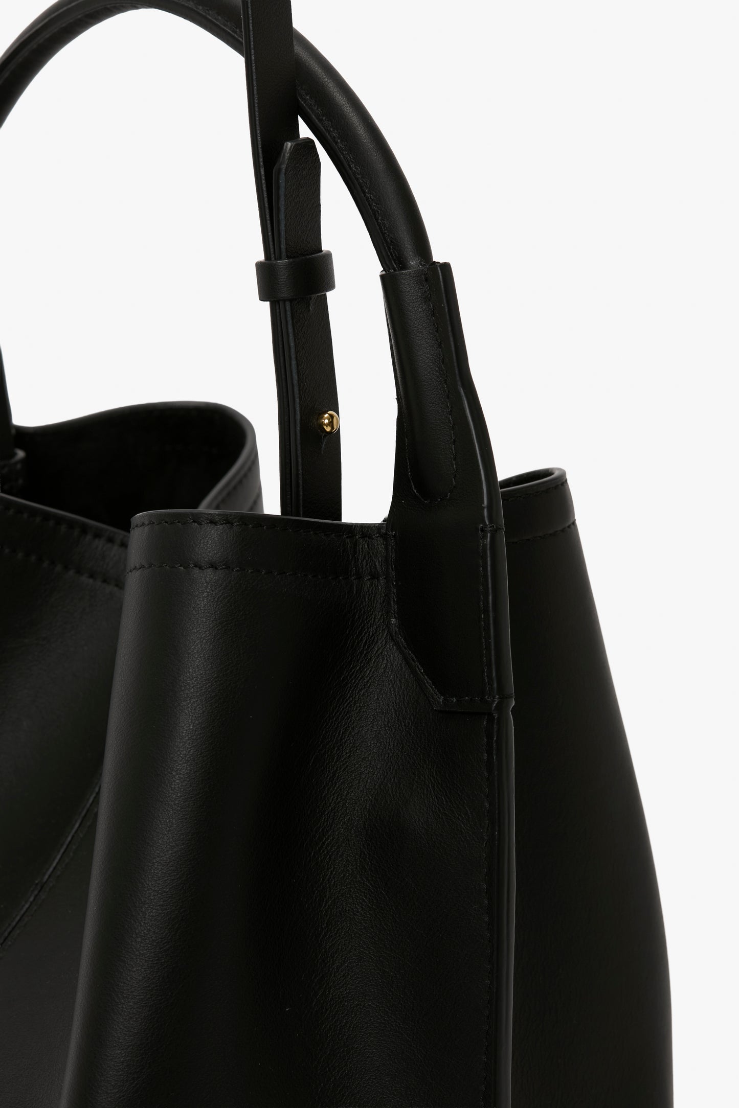 Victoria Bucket Bag