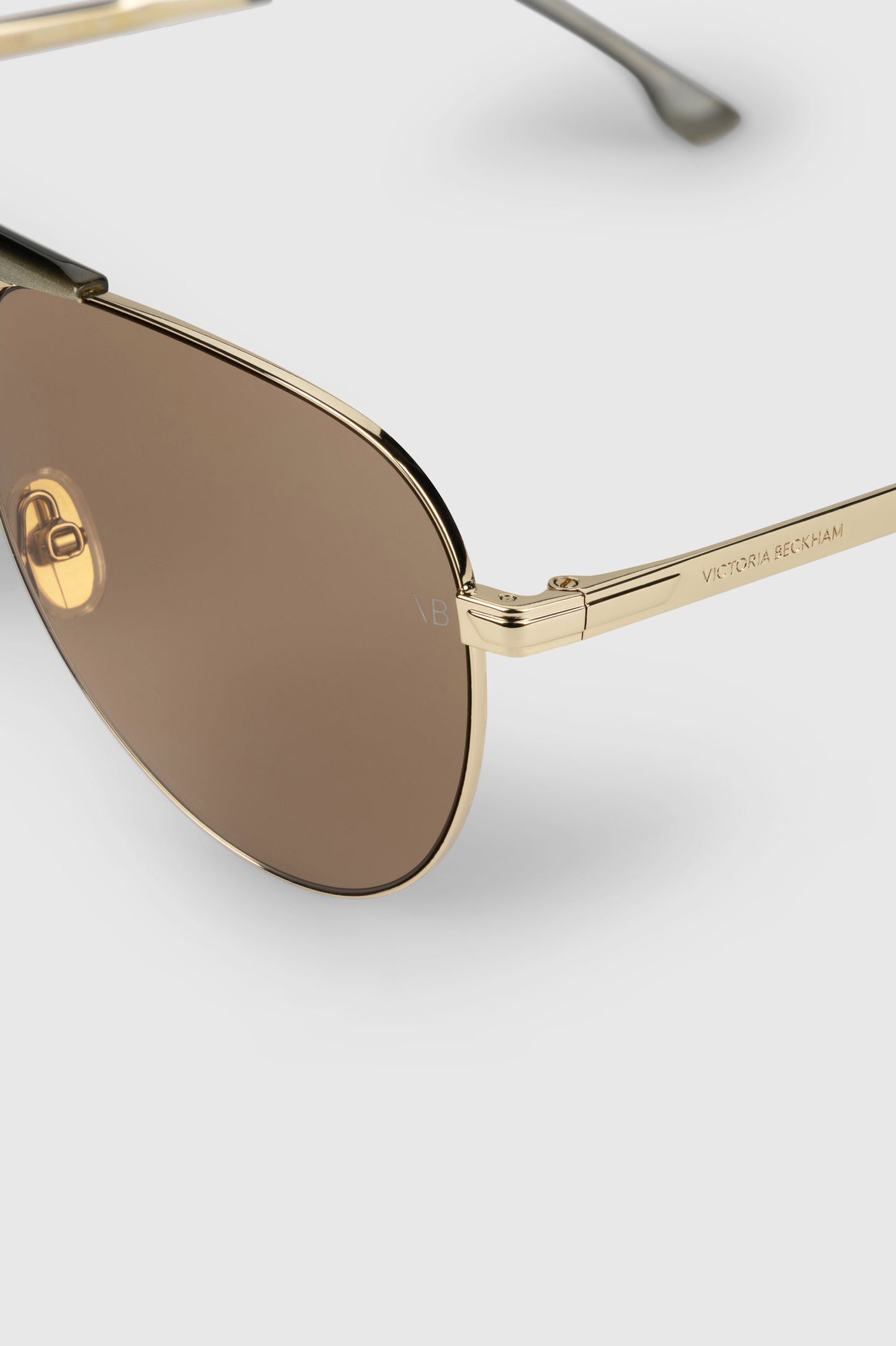 Oversized Metal And Acetate Pilot Frame In Gold Khaki