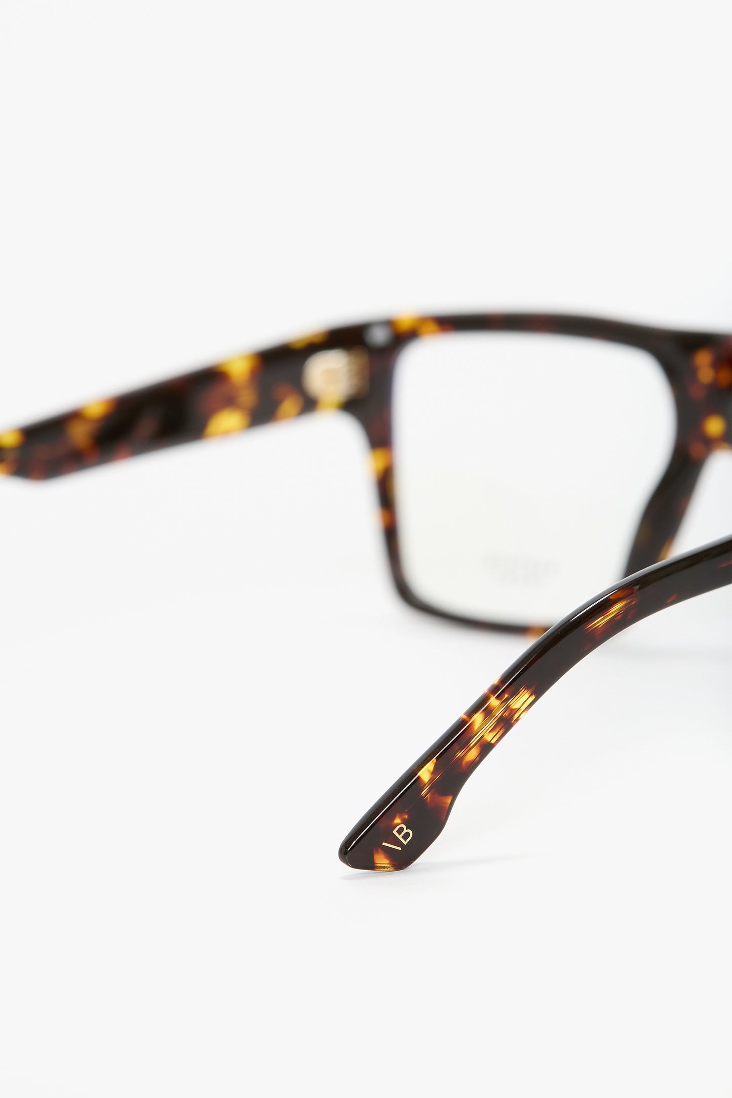 Sculpted Flat Top Frame In Havana