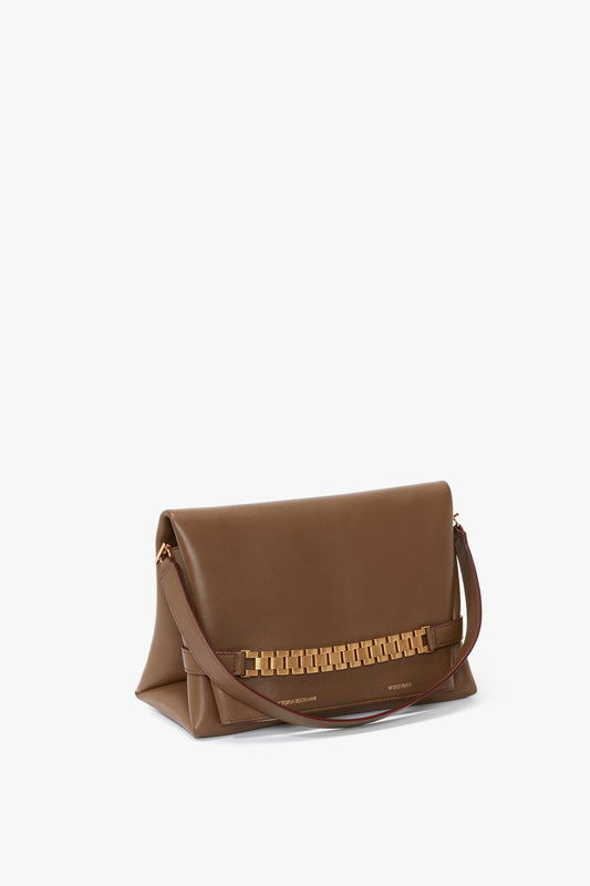 Chain Pouch With Strap In Khaki Leather