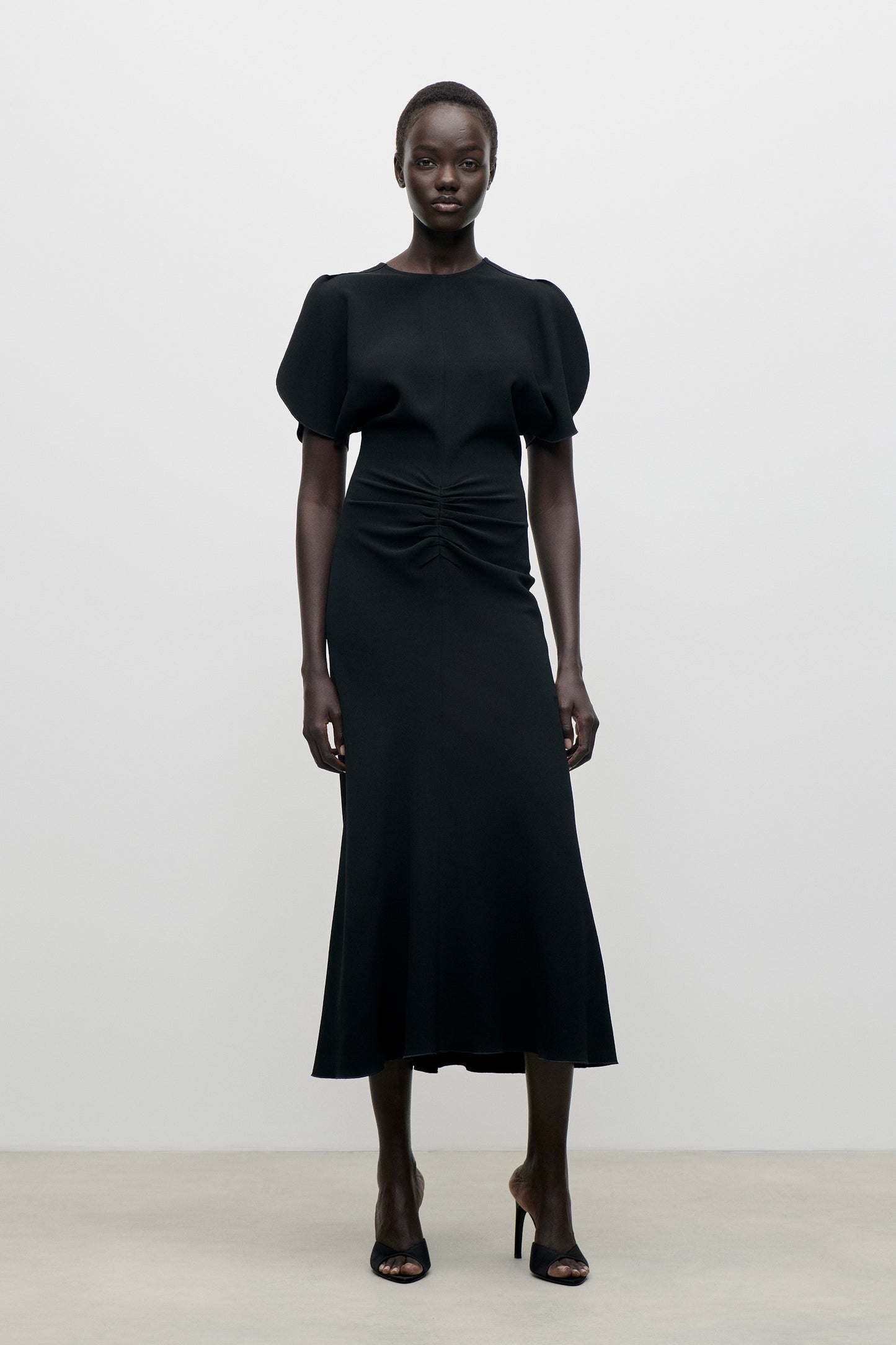 Bela Midi Dress In Black