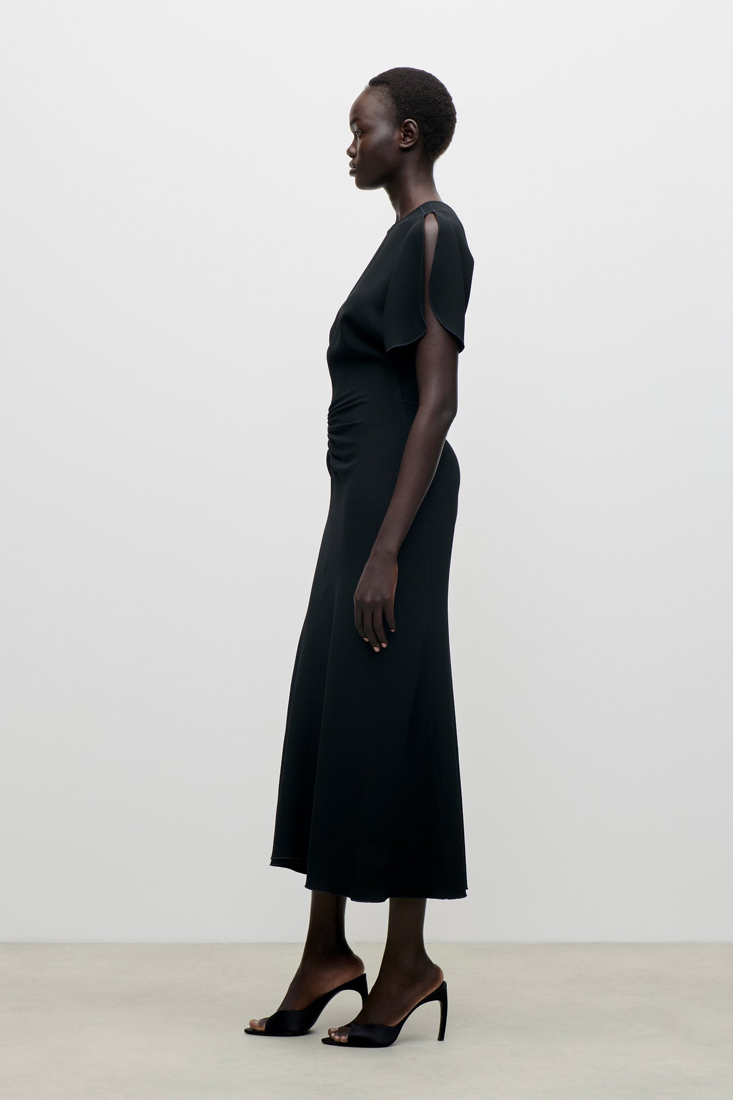 Bela Midi Dress In Black