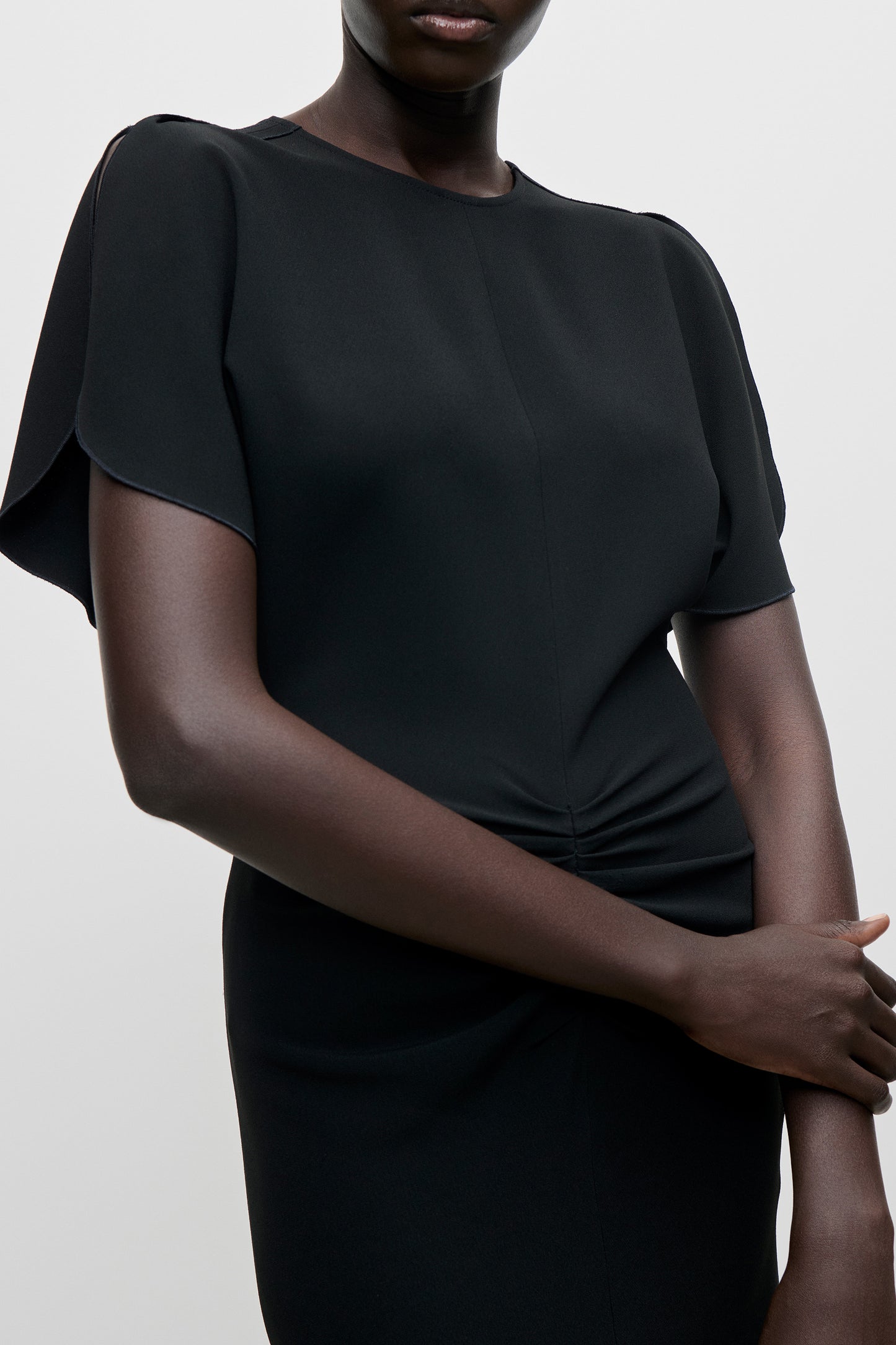Bela Midi Dress In Black