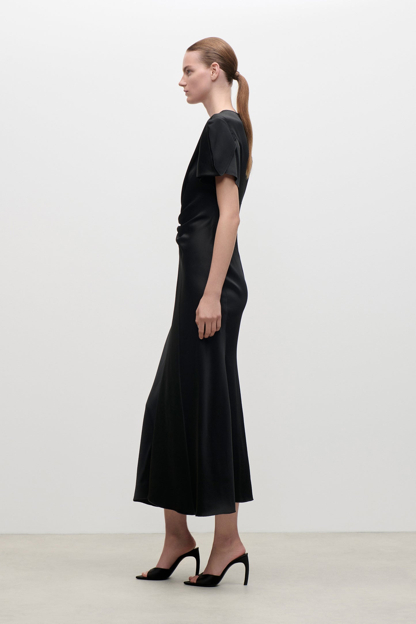 Eve Midi Dress In Black