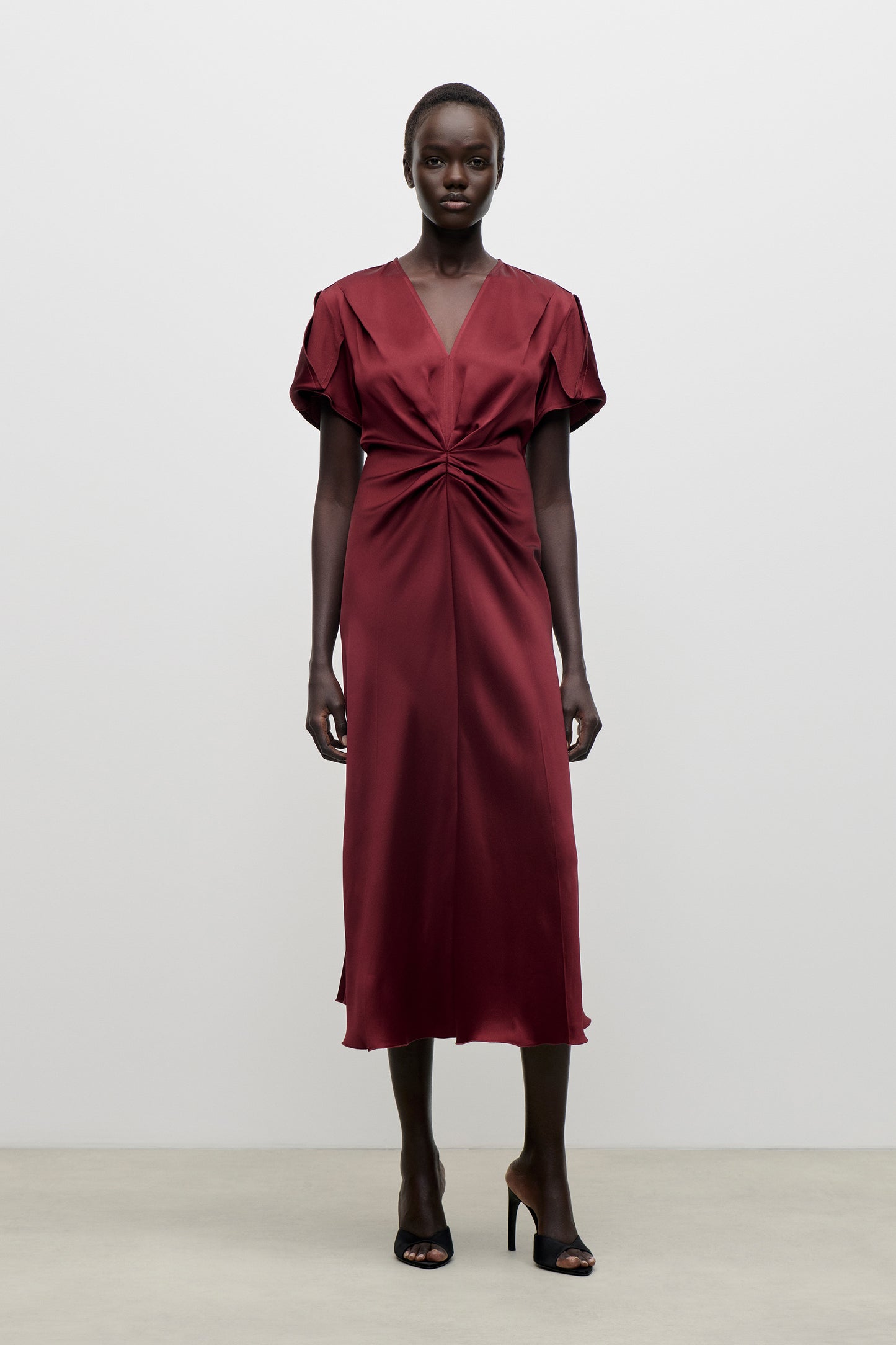 Eve Midi Dress In Burgundy