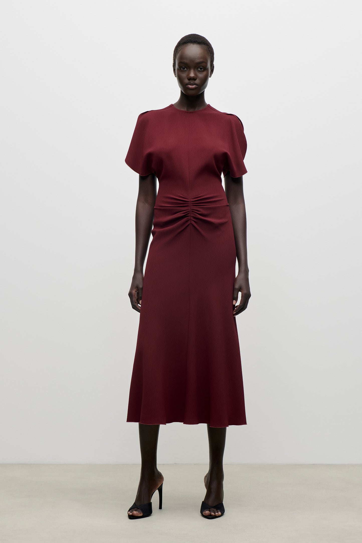 Bela Midi Dress In Burgundy