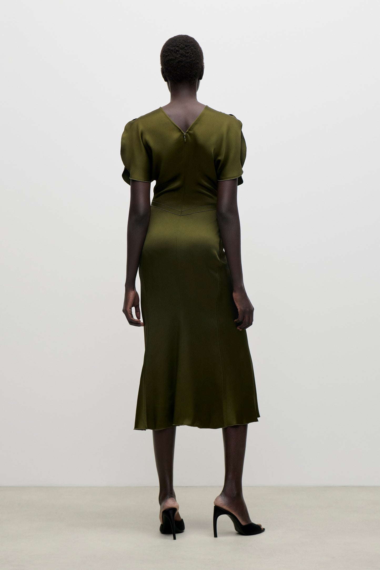Bela Midi Dress In Green
