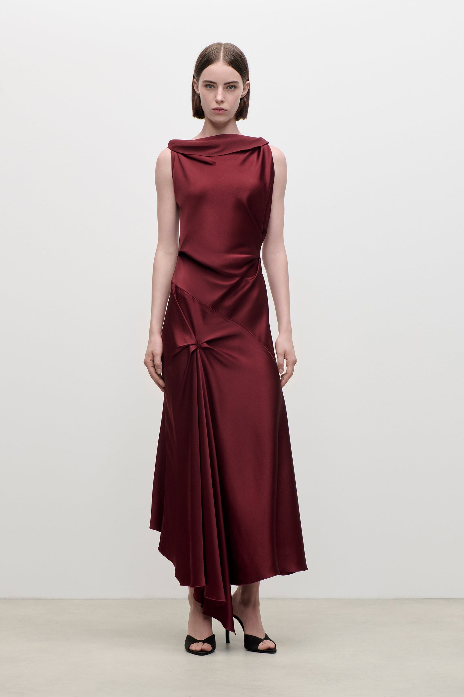 Victoria Beckham Posy Midi Dress in Burgundy - 4
