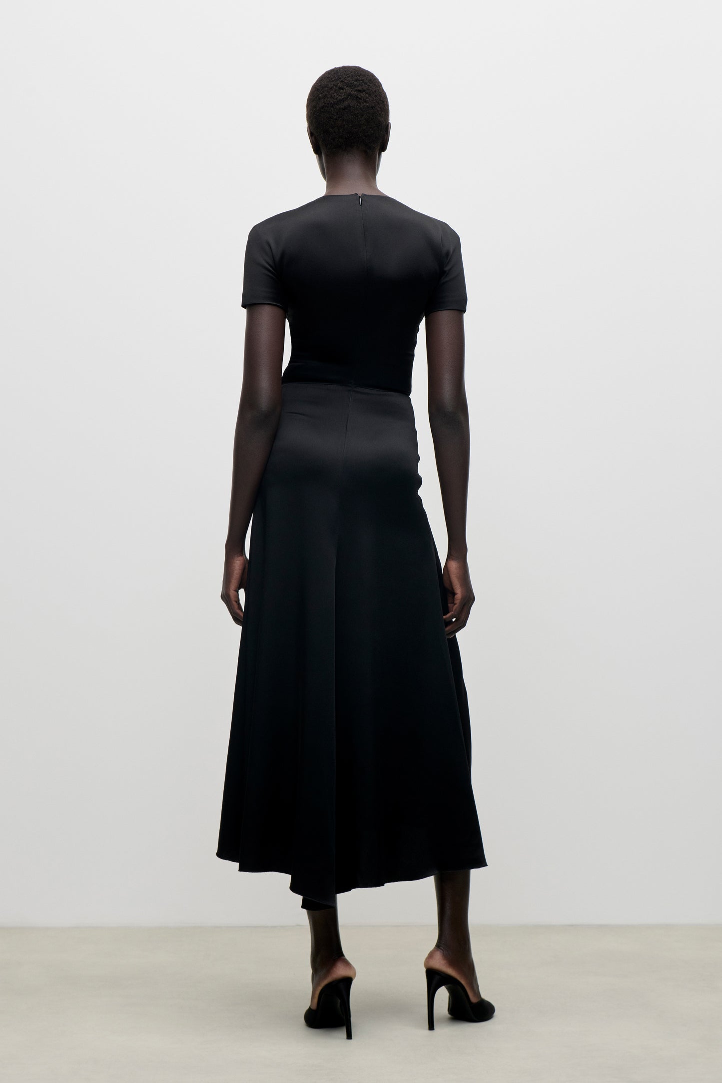 Blaire Midi Dress In Black