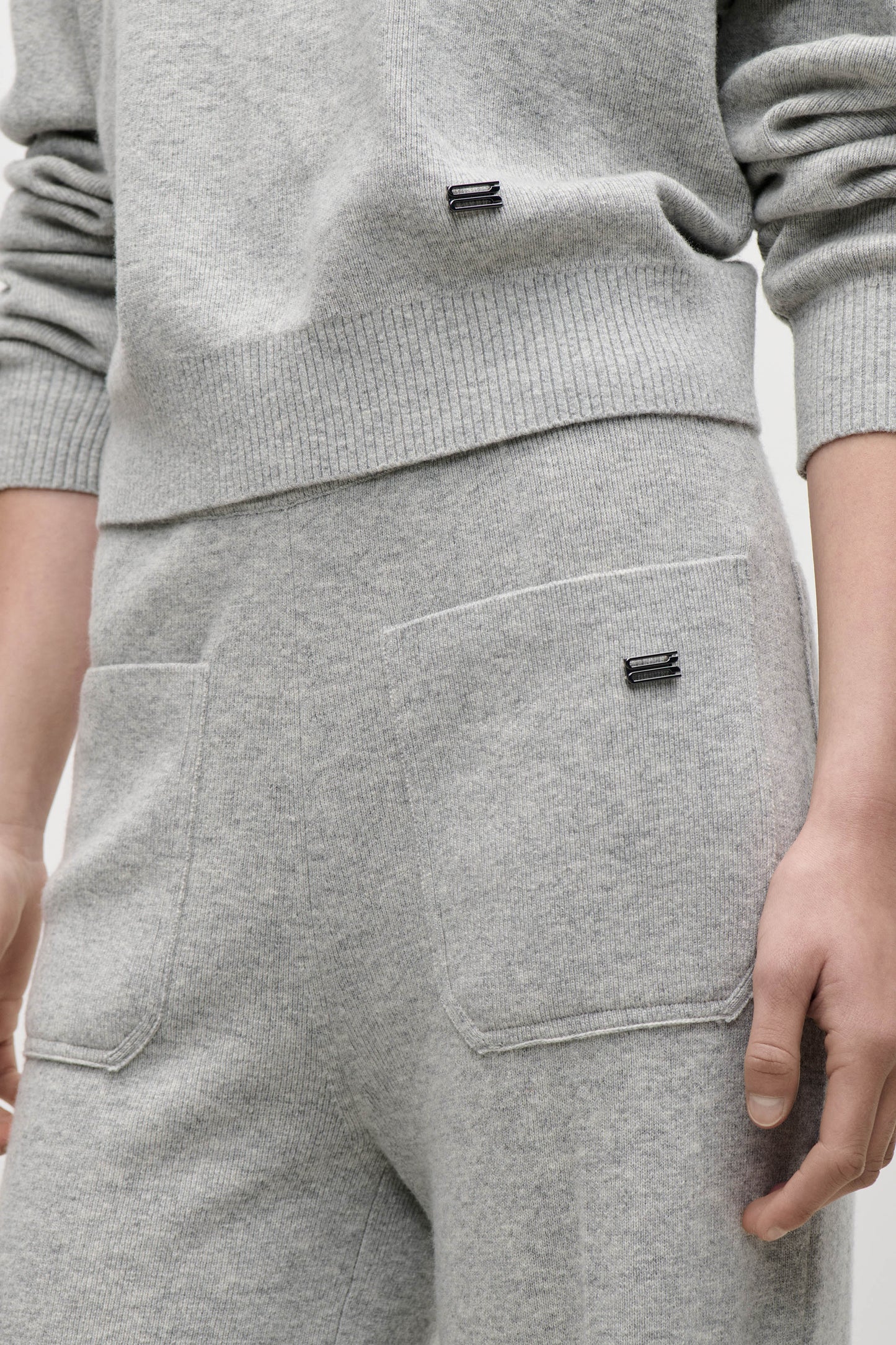 Alina Knitted Trouser In Light Grey