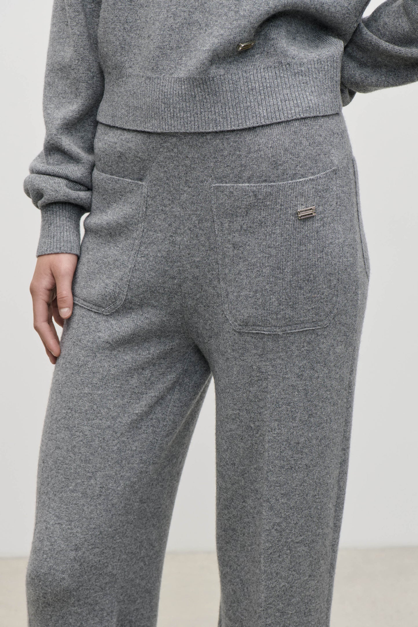 Alina Knitted Trouser In Mid Grey